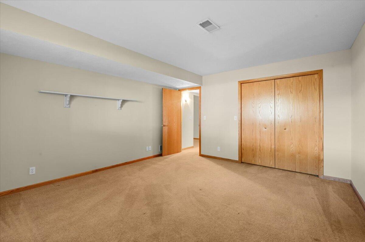 2506 Falcon Pointe Drive NW Grand Rapids MI 49534
