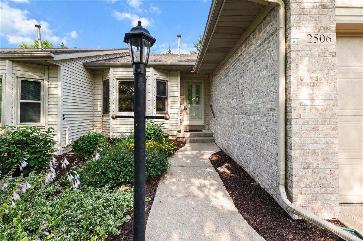 2506 Falcon Pointe Drive NW Grand Rapids MI 49534