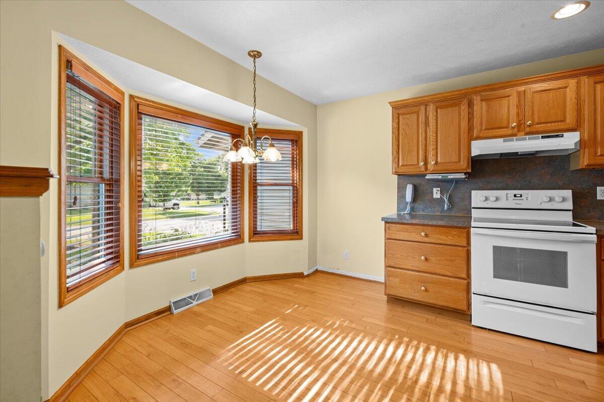 2506 Falcon Pointe Drive NW Grand Rapids MI 49534
