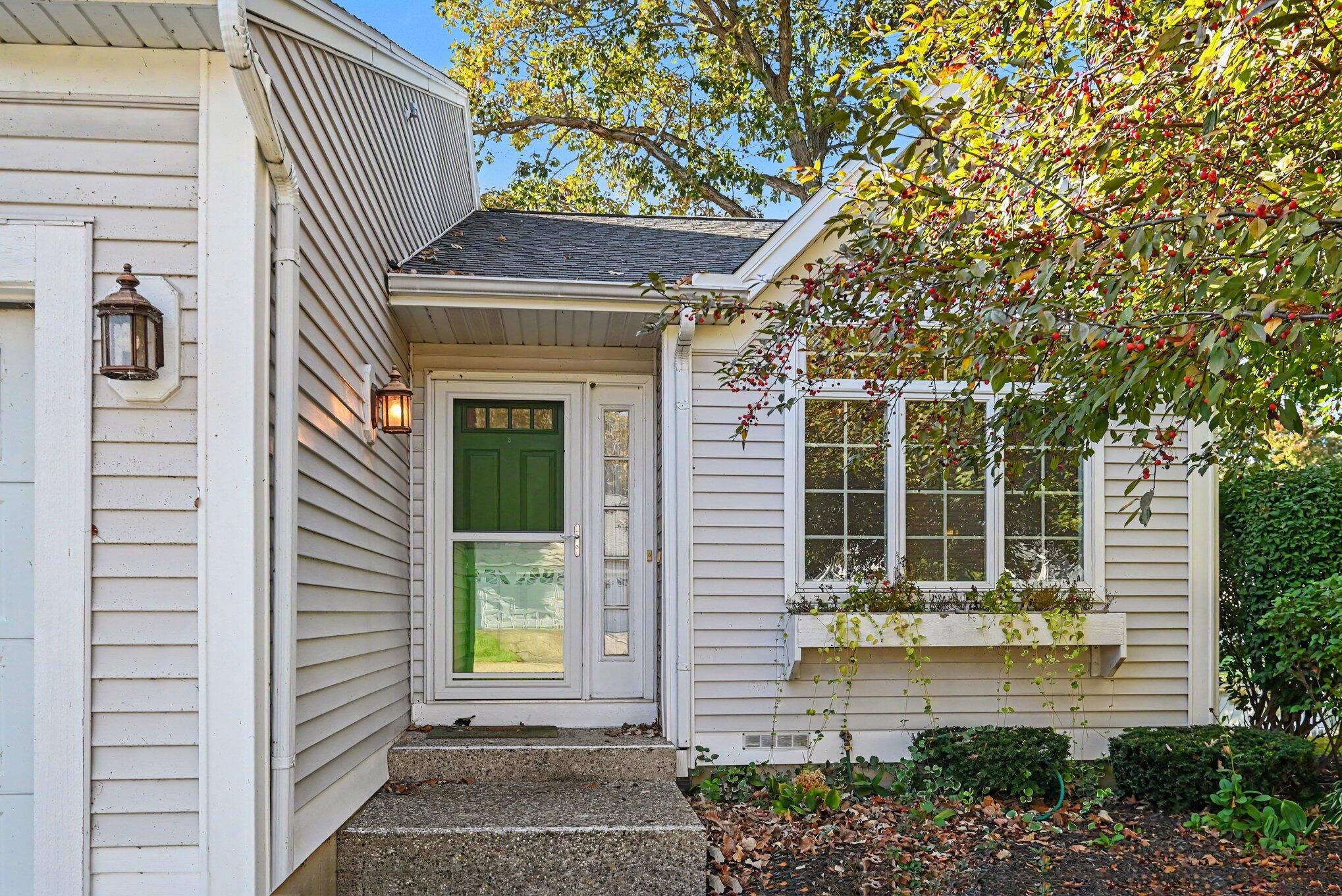 Holland MI, 266 Winter Oaks E