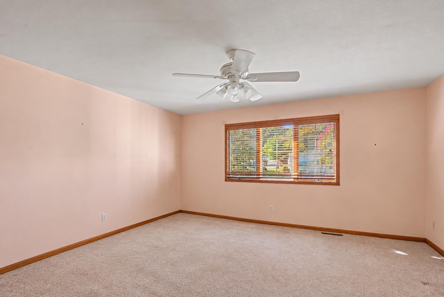 266 Winter Oaks E Holland MI 49424