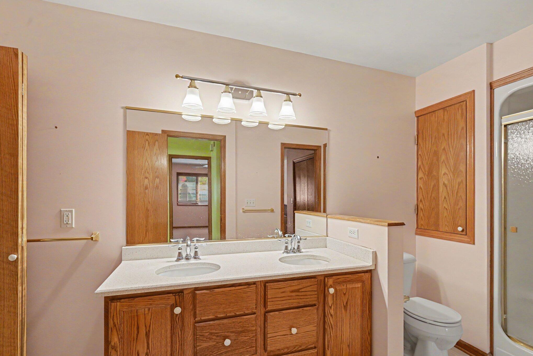 266 Winter Oaks E Holland MI 49424
