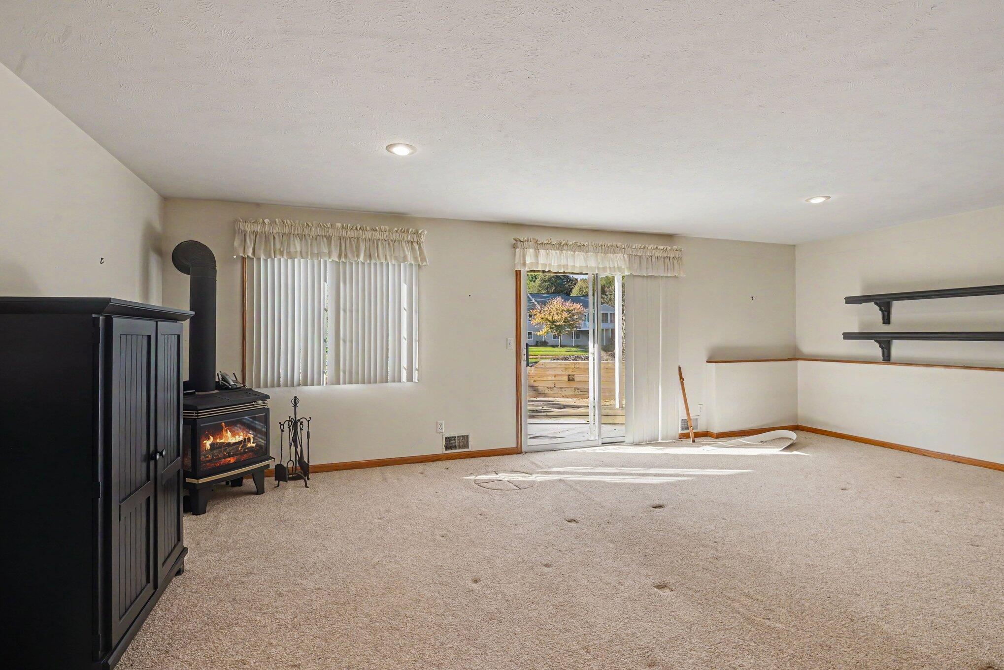 266 Winter Oaks E Holland MI 49424