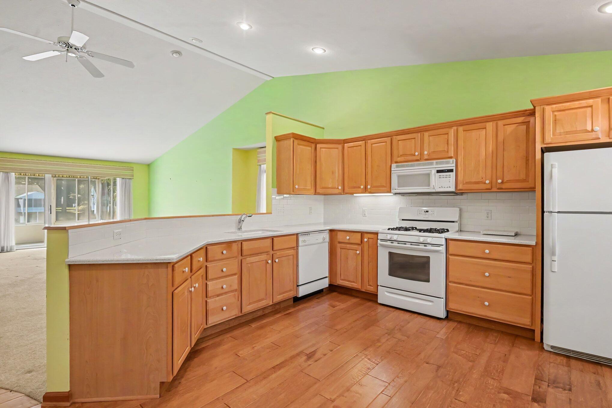 266 Winter Oaks E Holland MI 49424