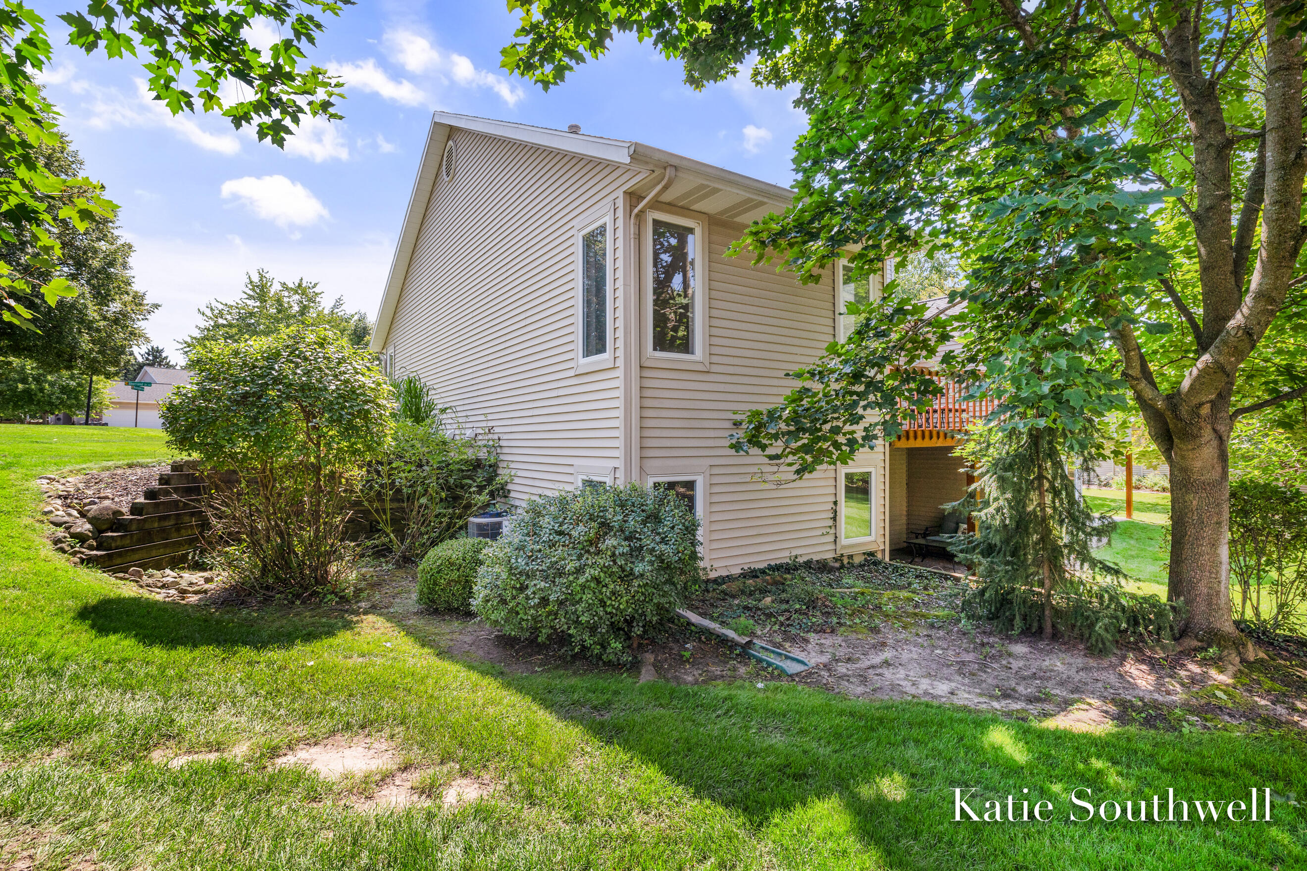 2116 Shetland Drive NE Grand Rapids MI 49505