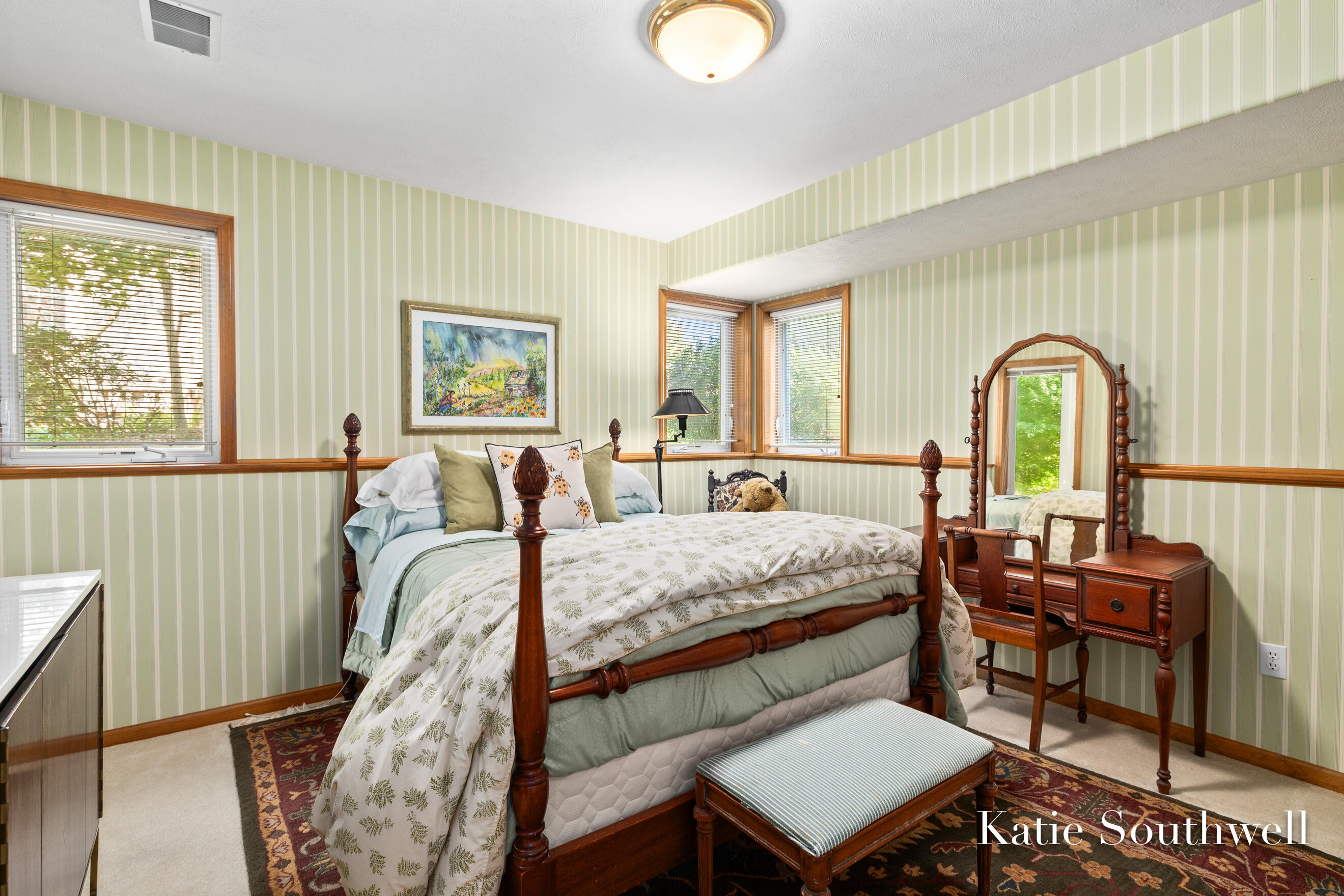2116 Shetland Drive NE Grand Rapids MI 49505
