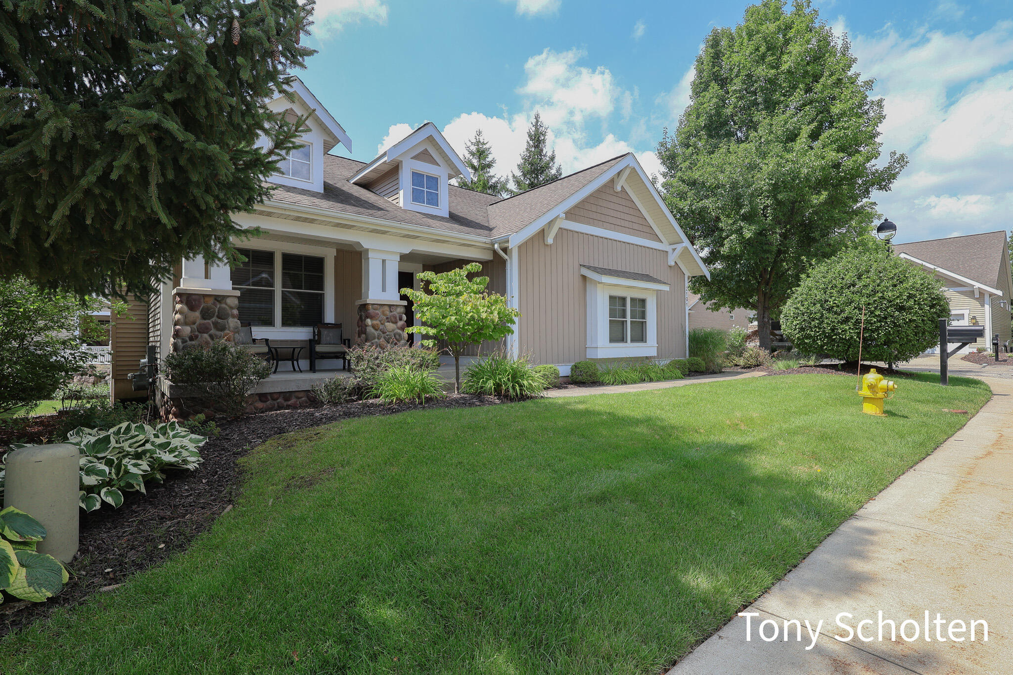 2191 N Greenstone Drive Grand Rapids MI 49546