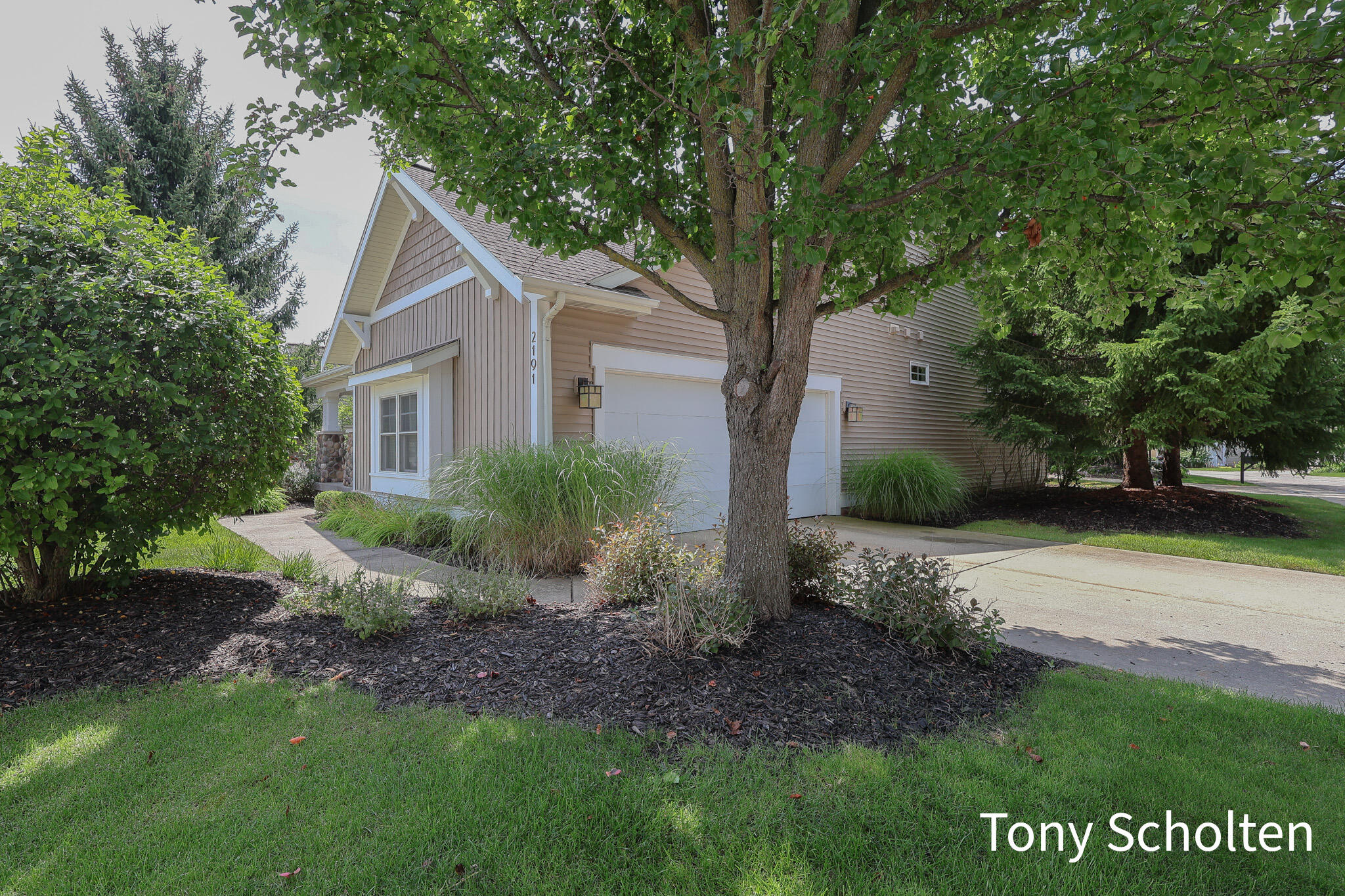 2191 N Greenstone Drive Grand Rapids MI 49546
