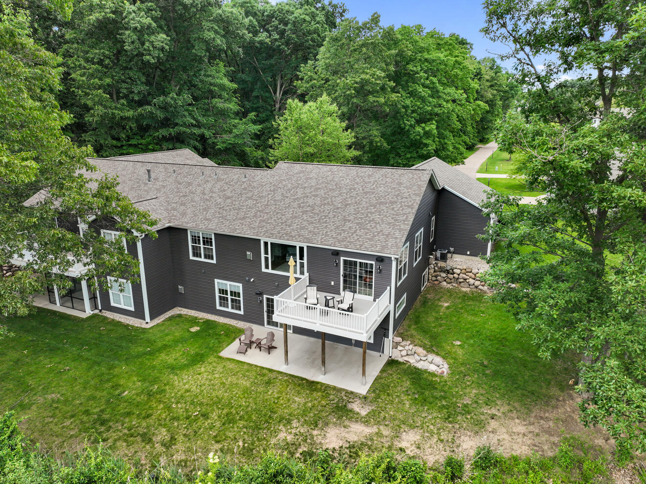 2213 Hunters Pond Kalamazoo MI 49048