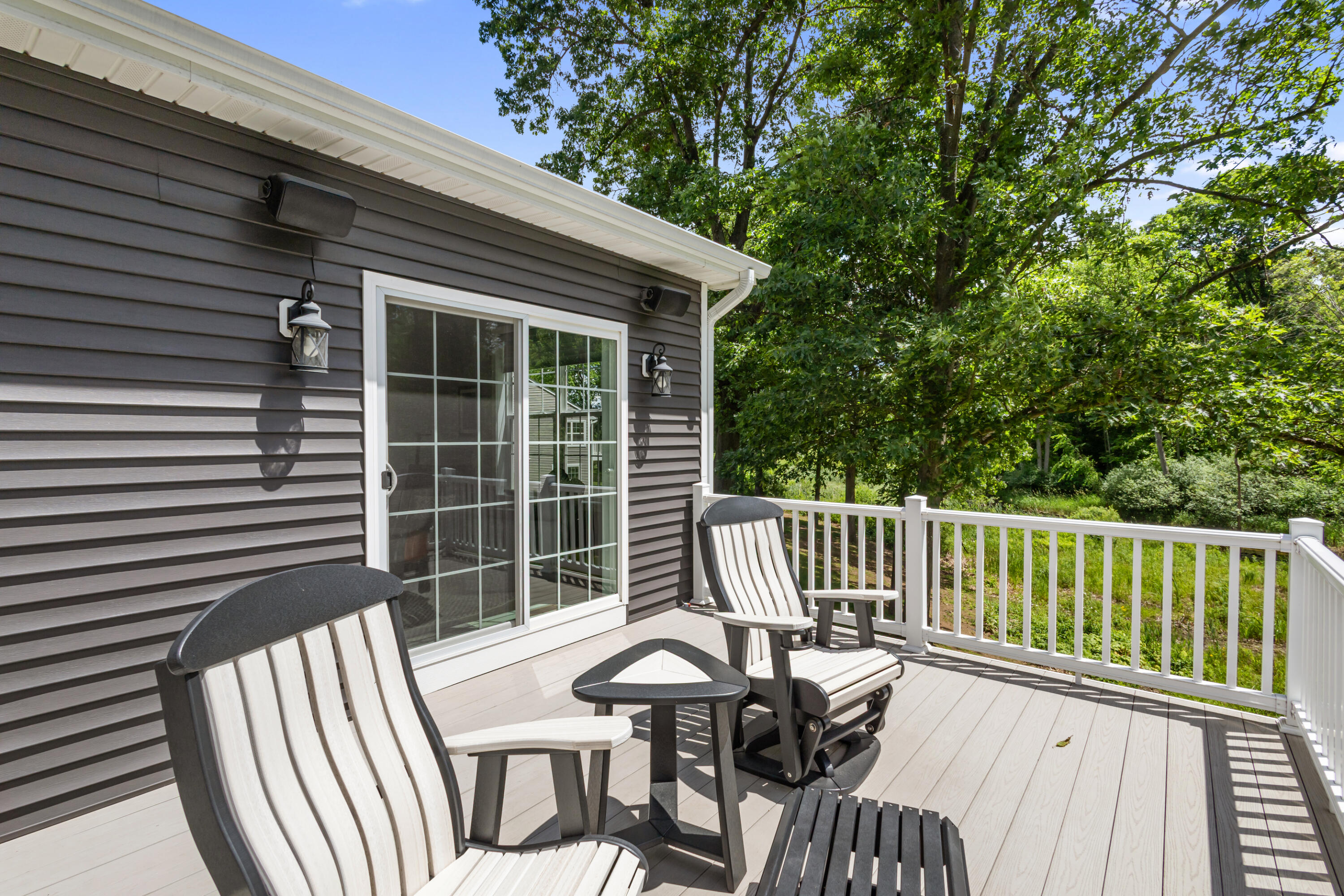 2213 Hunters Pond Kalamazoo MI 49048