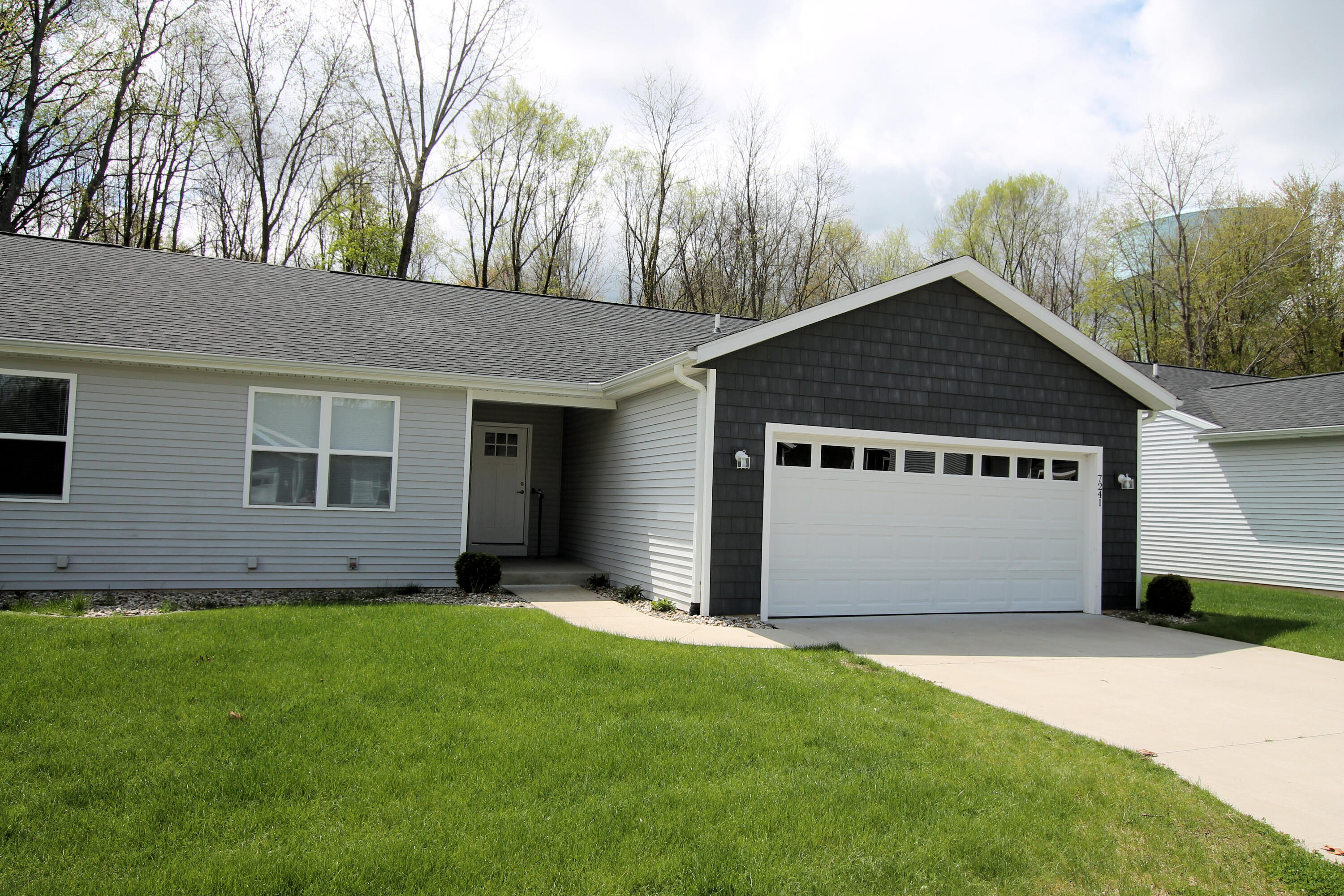 7241 Glendora Lane Kalamazoo MI 49009