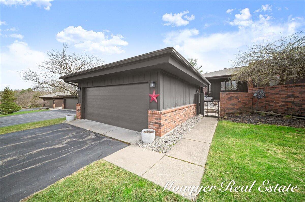 6204 Tahoe Drive SE Grand Rapids MI 49546