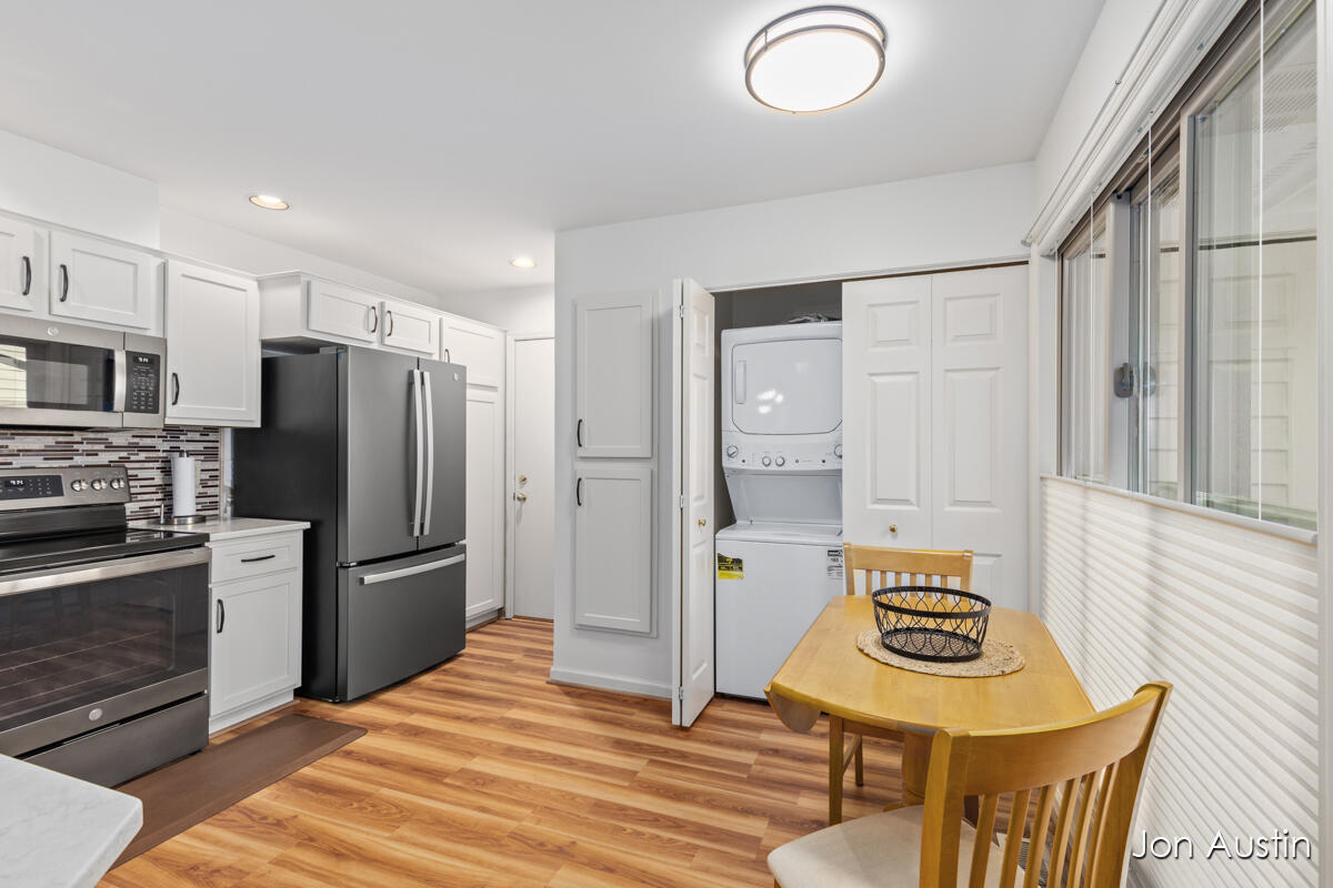 1845 Cross Bend Street NE Grand Rapids MI 49505