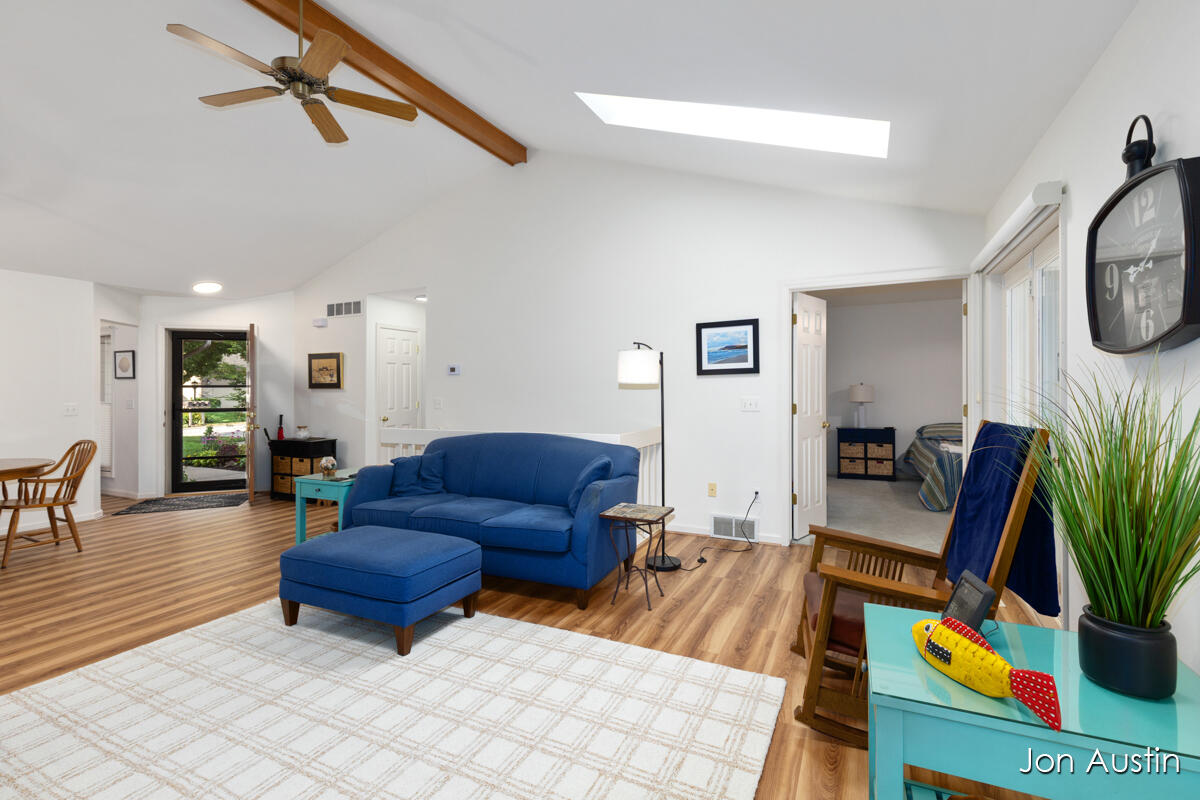 1845 Cross Bend Street NE Grand Rapids MI 49505