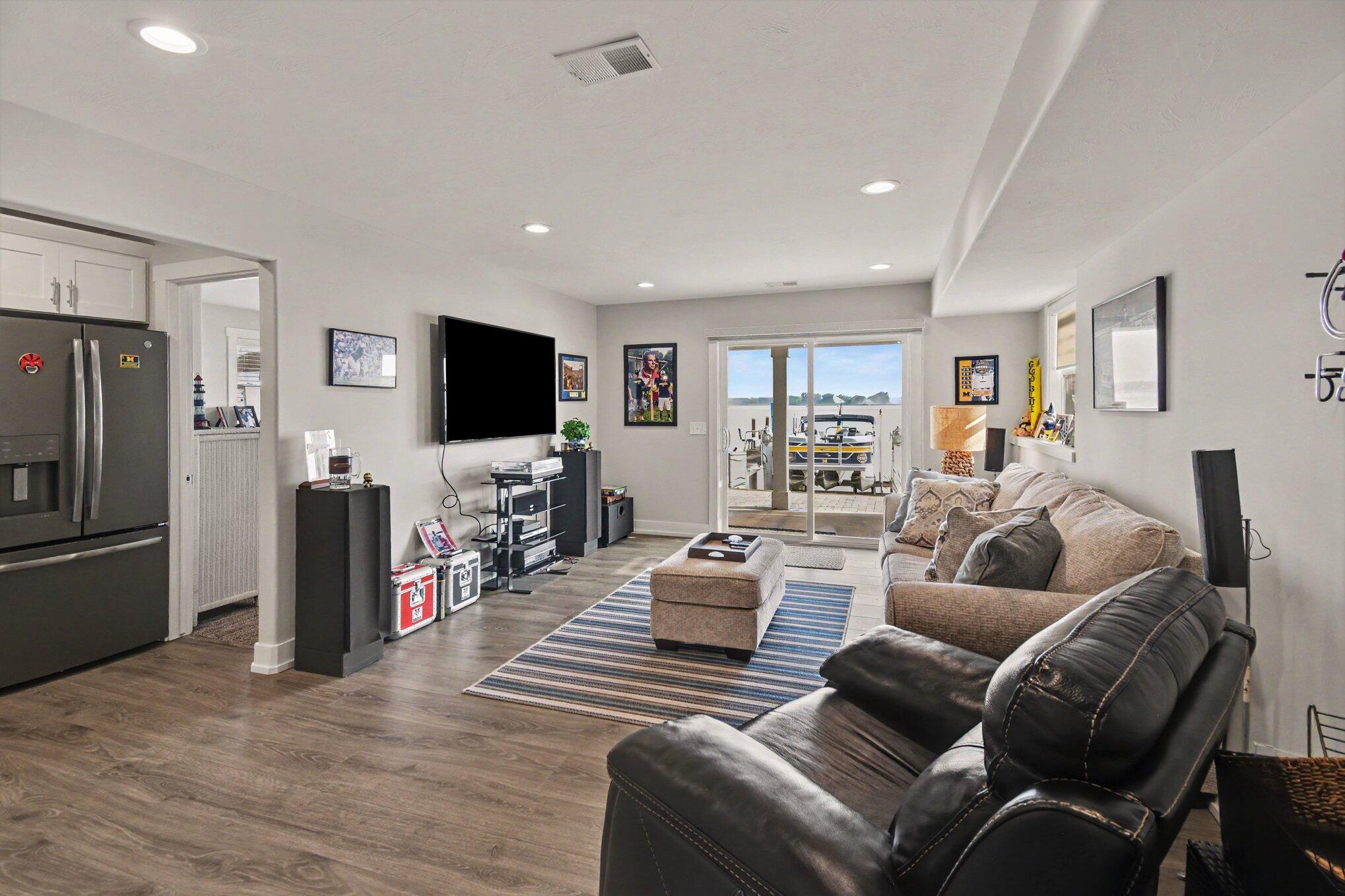303 Terrace Point Circle Muskegon MI 49440