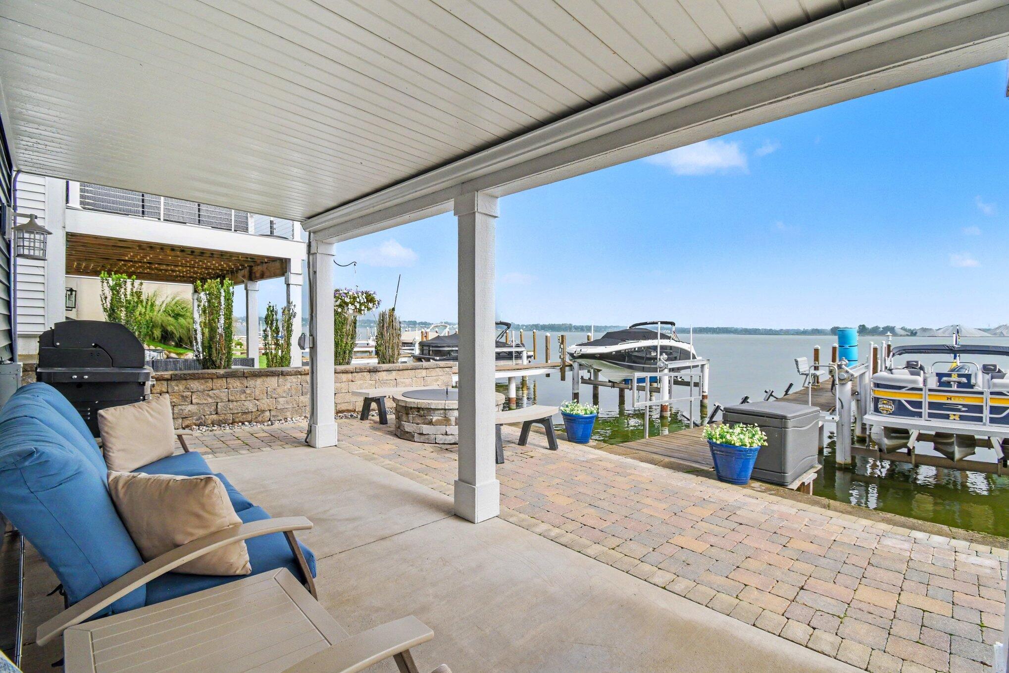 303 Terrace Point Circle Muskegon MI 49440
