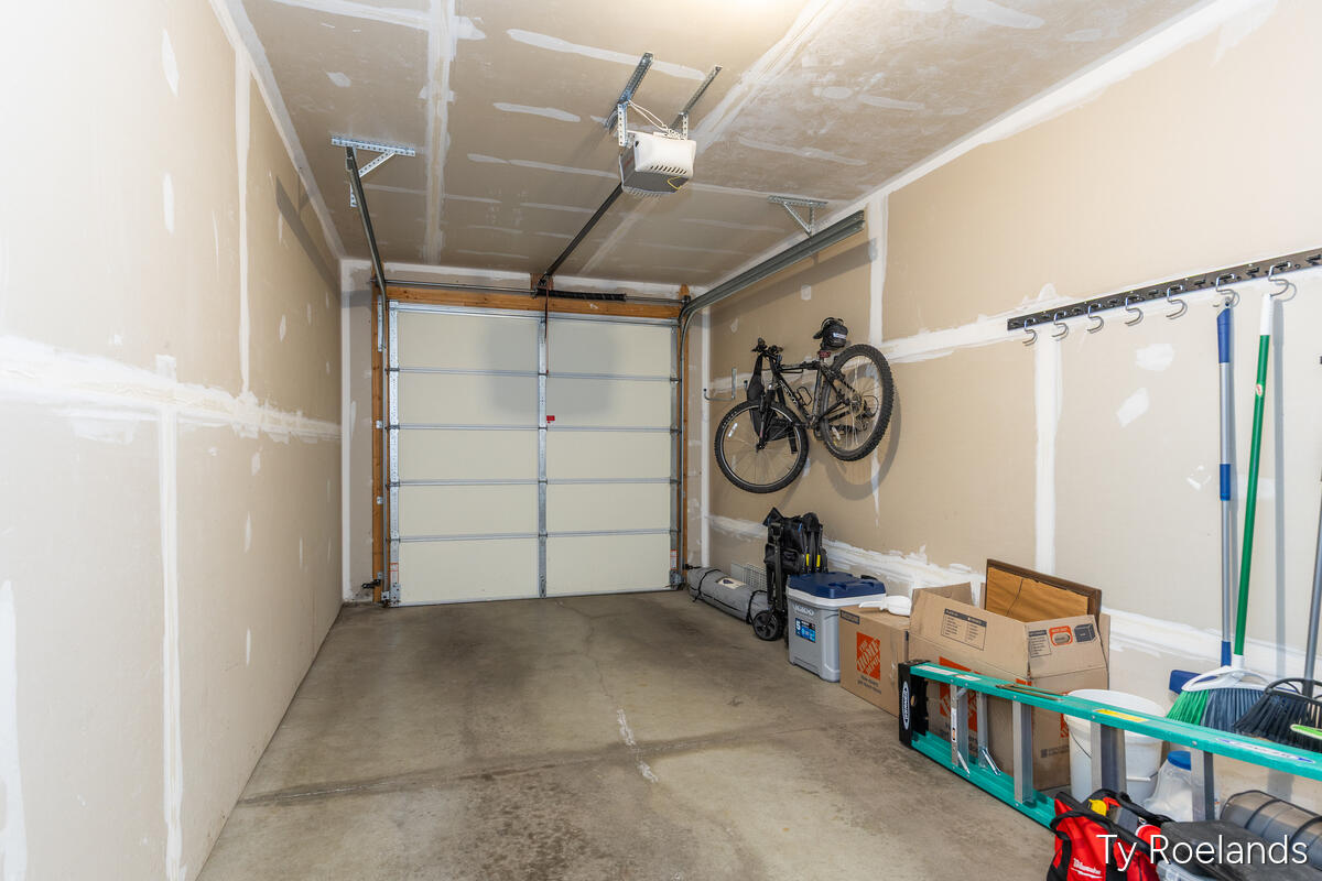 2034 Celadon Drive NE Grand Rapids MI 49525