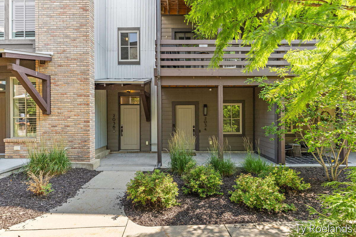 2034 Celadon Drive NE Grand Rapids MI 49525