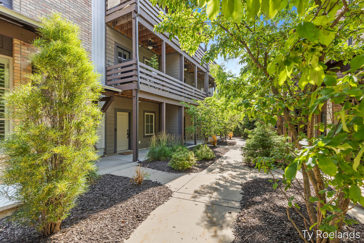 2034 Celadon Drive NE Grand Rapids MI 49525