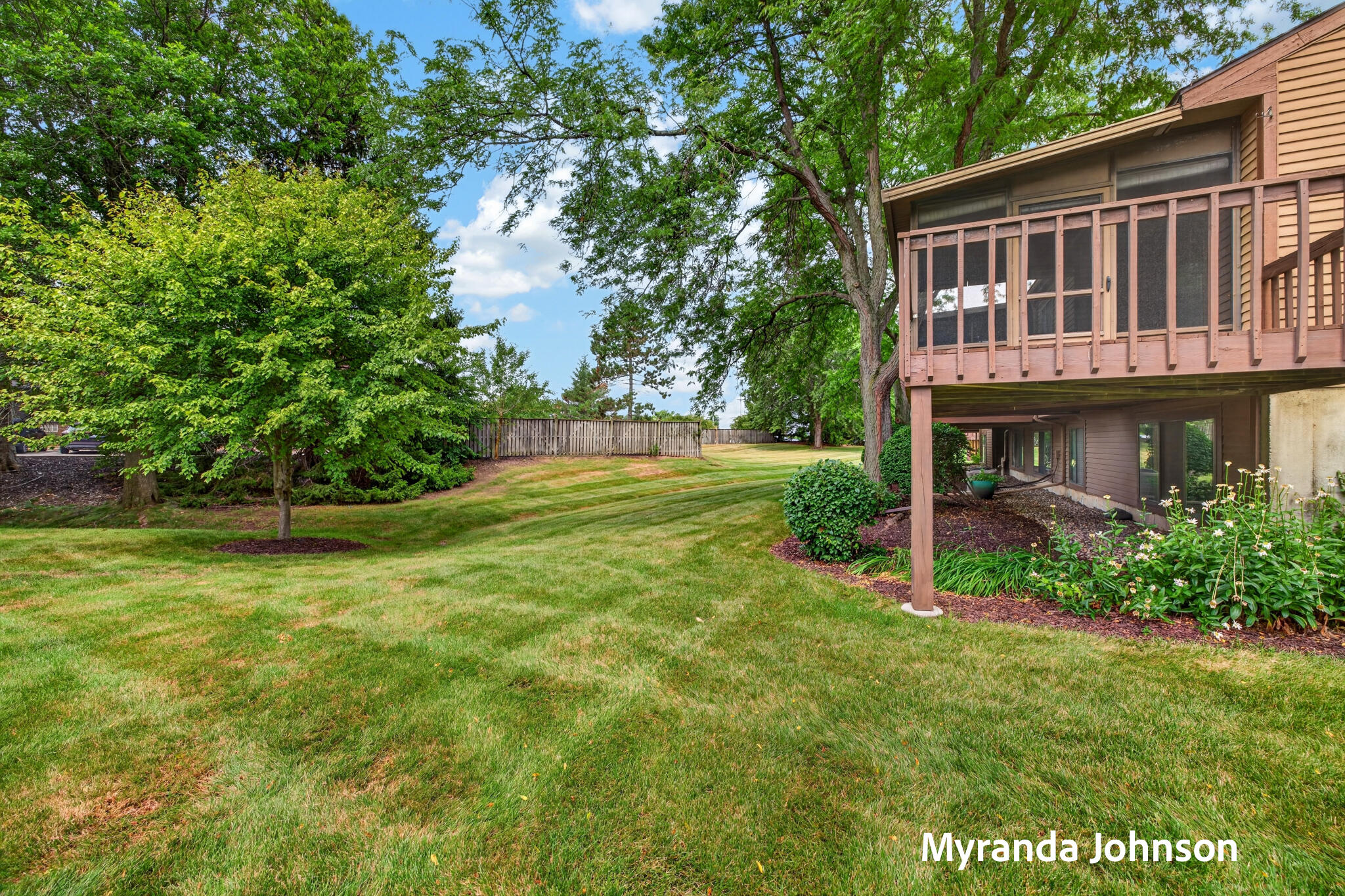 743 Bradford Place NE Grand Rapids MI 49525
