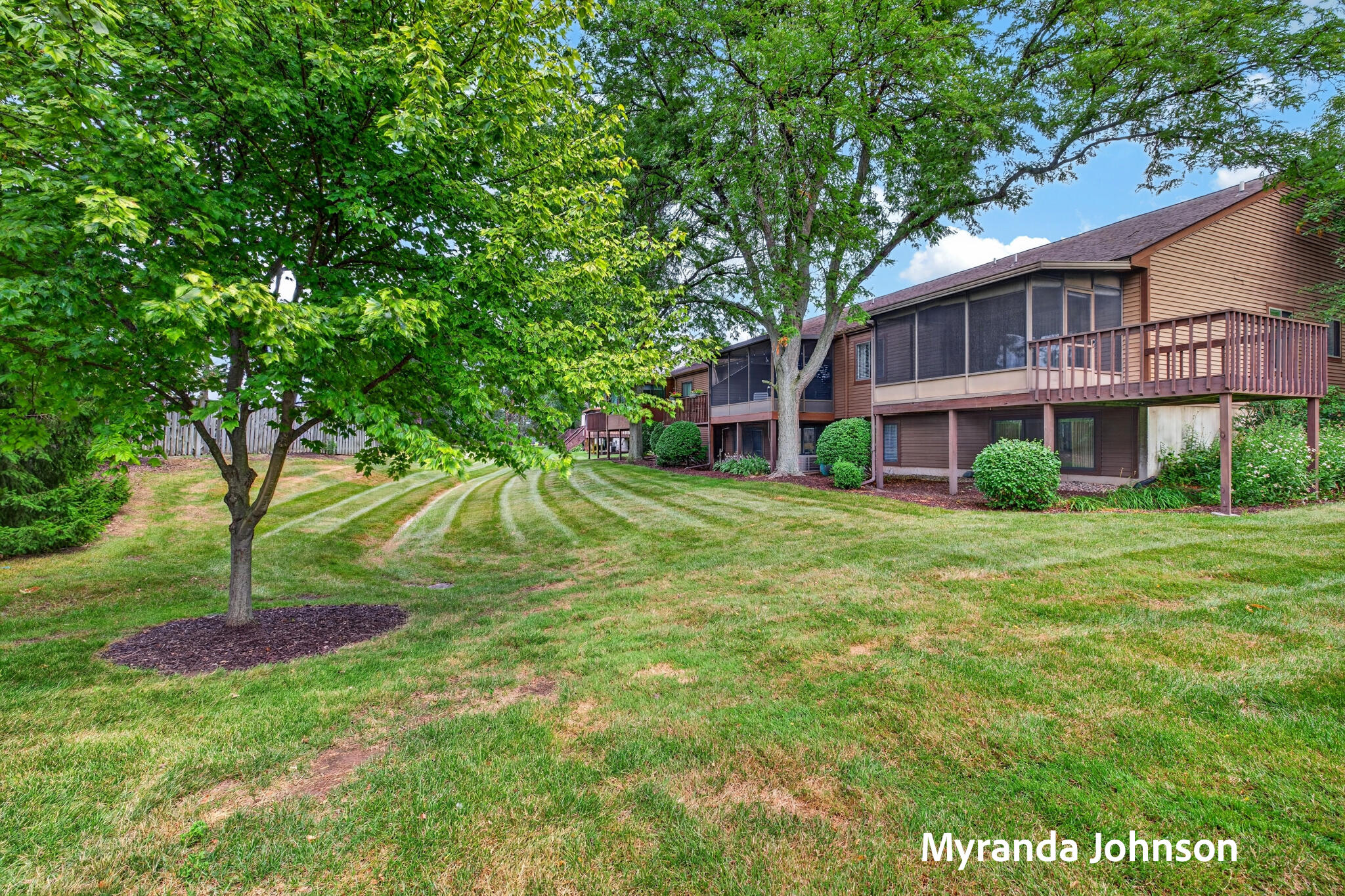 743 Bradford Place NE Grand Rapids MI 49525