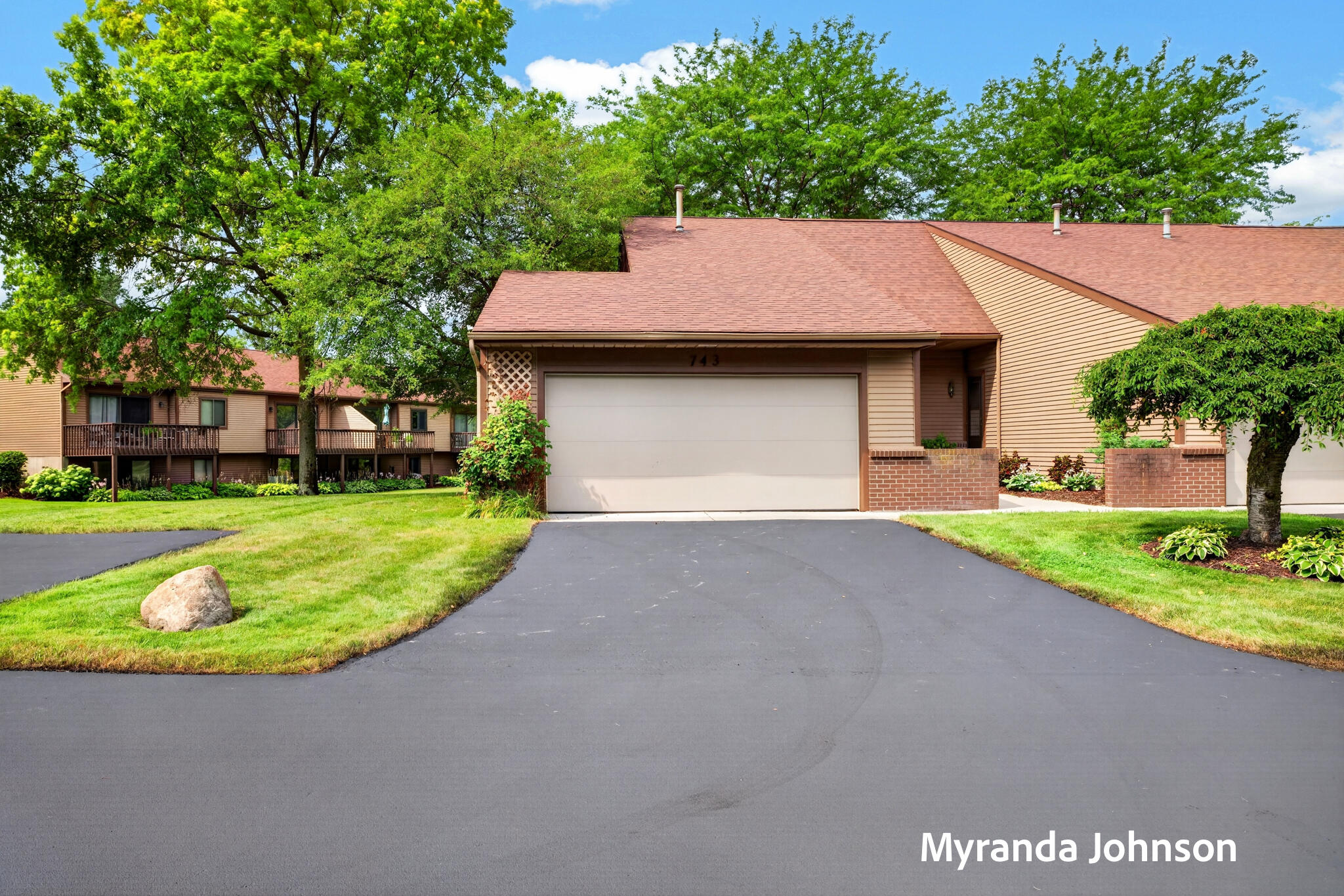 743 Bradford Place NE Grand Rapids MI 49525