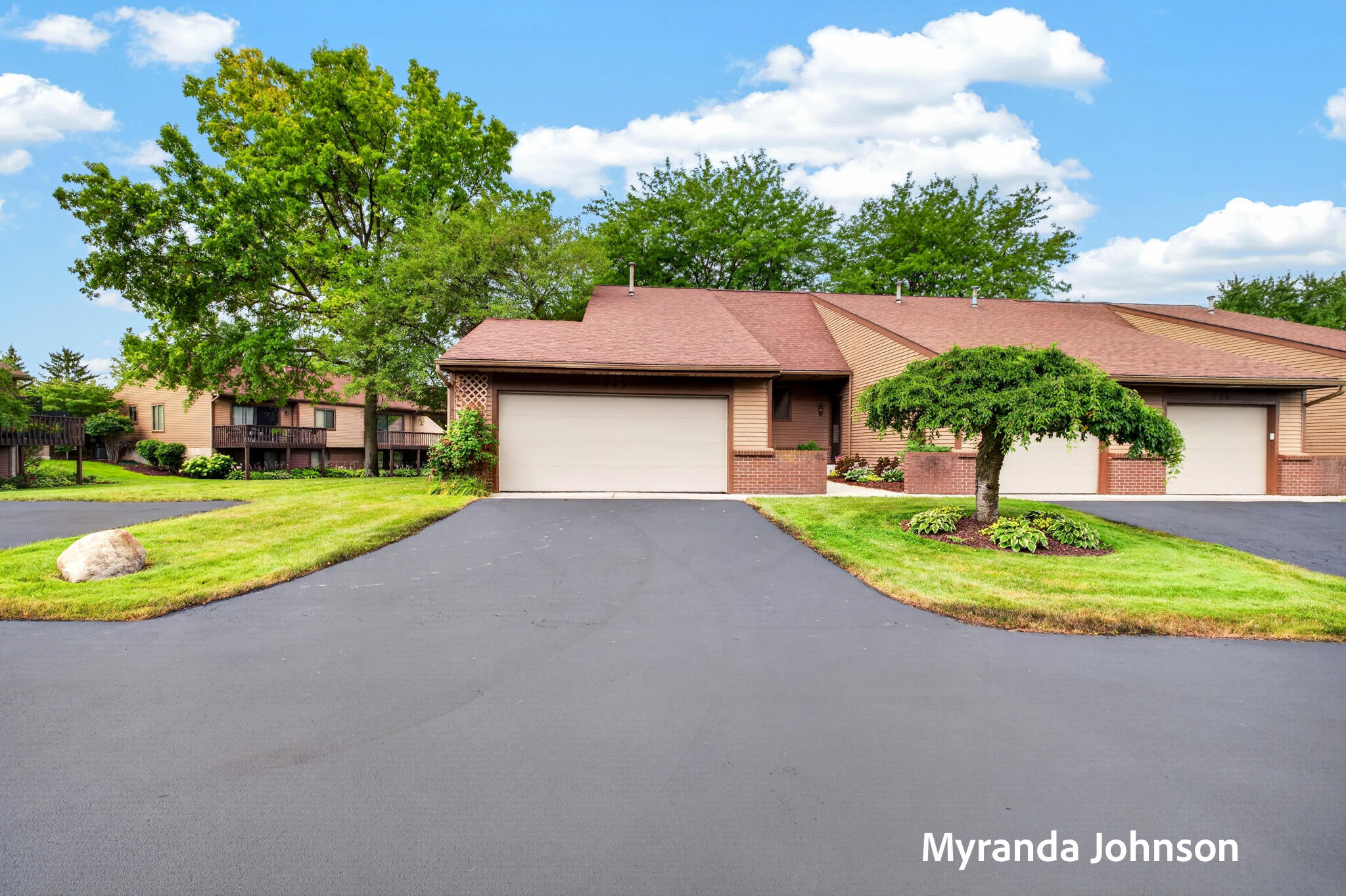 743 Bradford Place NE Grand Rapids MI 49525