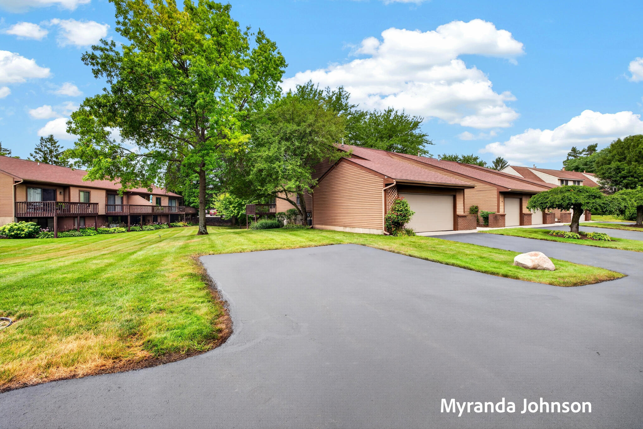 743 Bradford Place NE Grand Rapids MI 49525