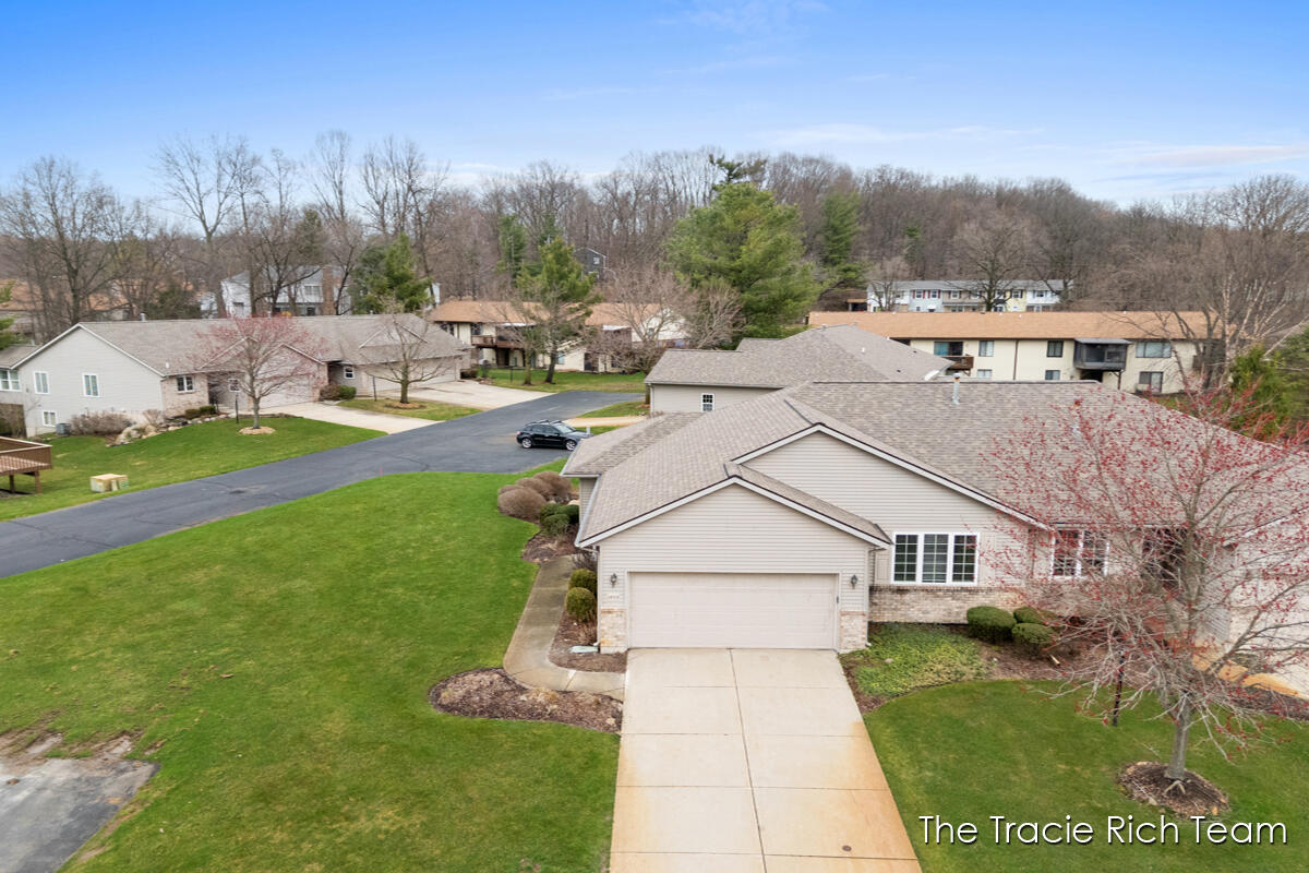 4889 Castle Hill Court NE Rockford MI 49341
