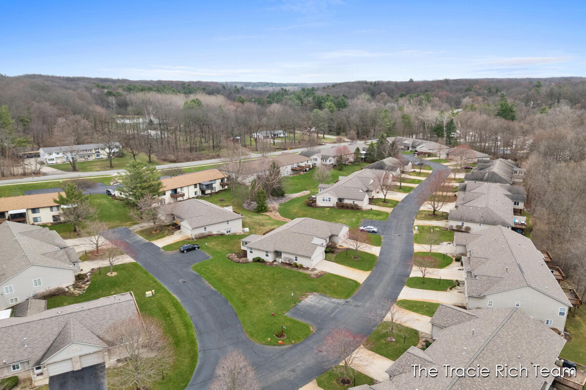 4889 Castle Hill Court NE Rockford MI 49341