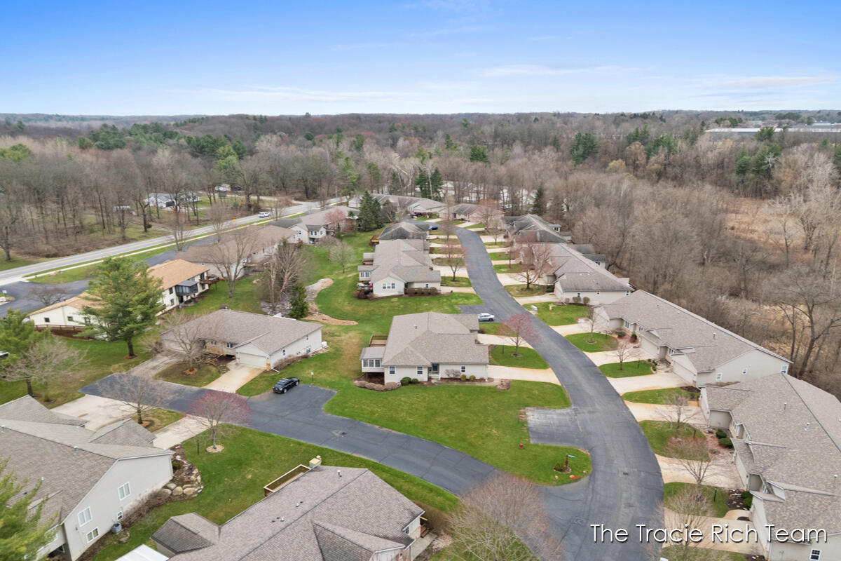 4889 Castle Hill Court NE Rockford MI 49341