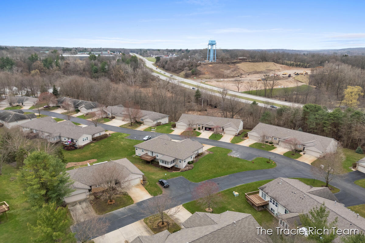 4889 Castle Hill Court NE Rockford MI 49341