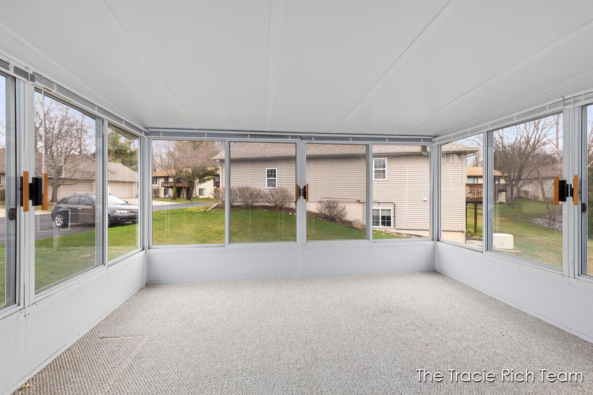 4889 Castle Hill Court NE Rockford MI 49341