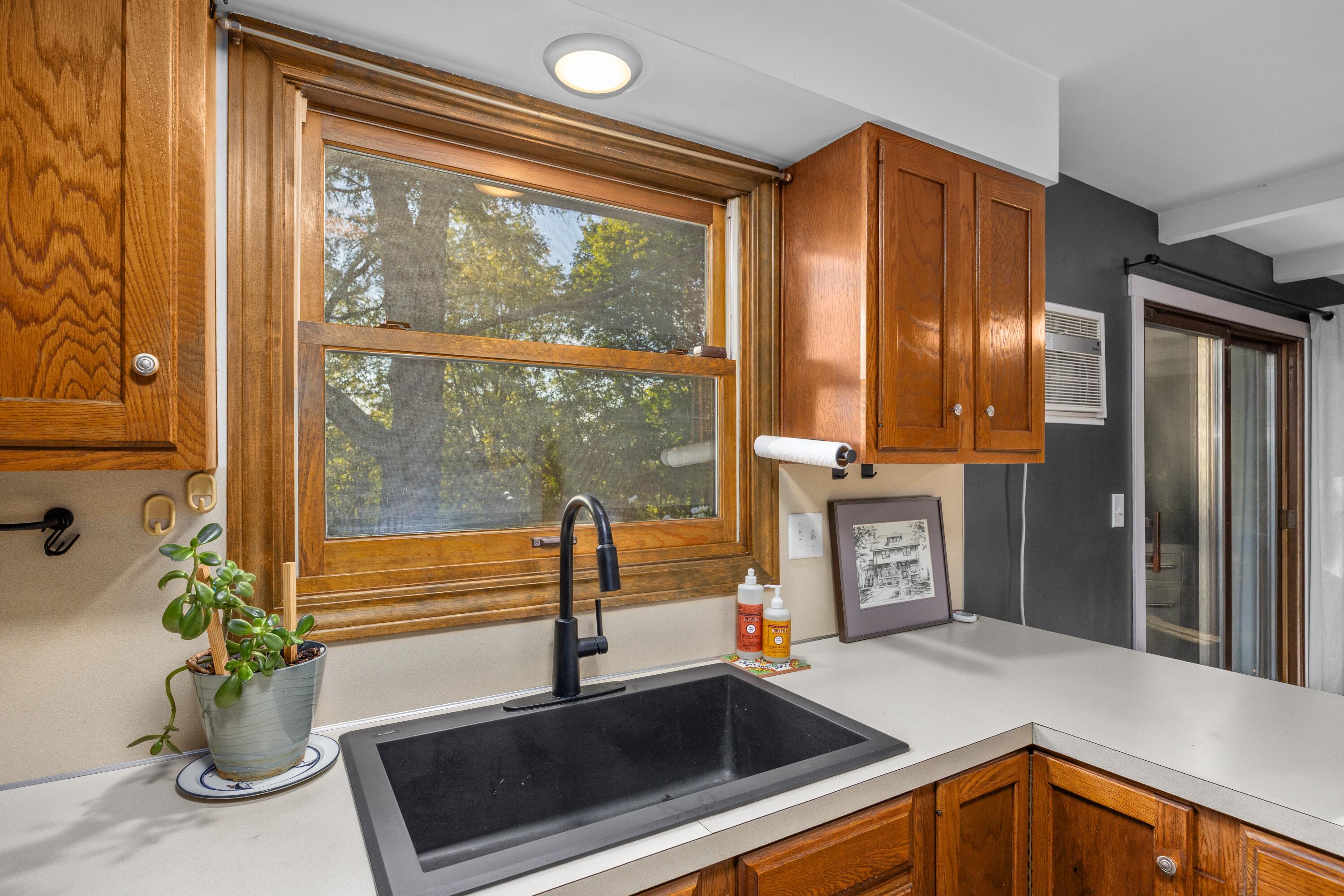 855 North Avenue NE Grand Rapids MI 49503