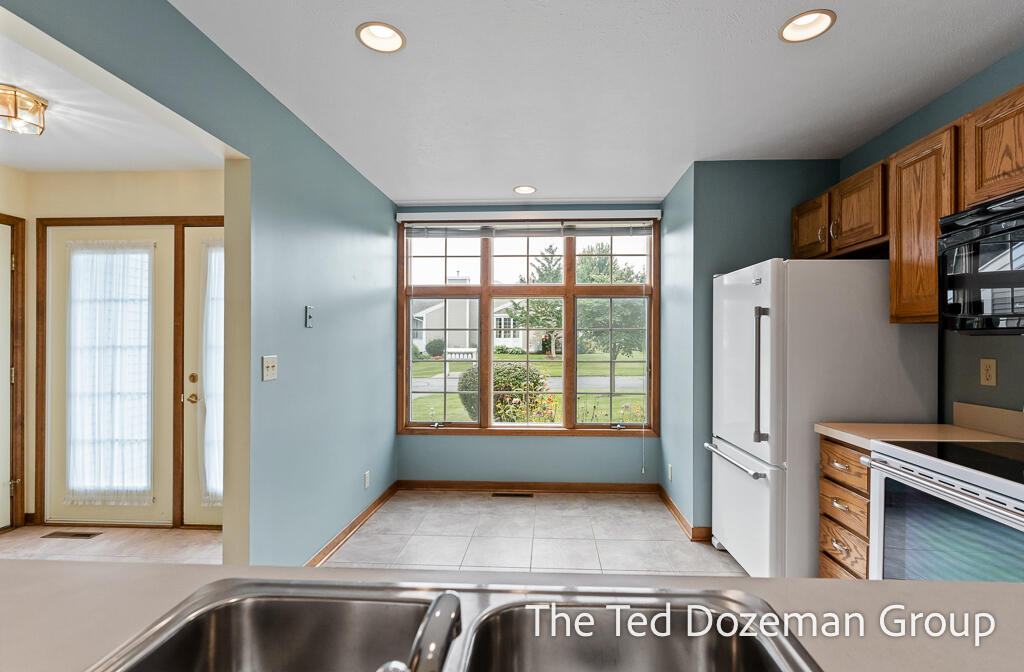 897 Clareridge Court Holland MI 49423