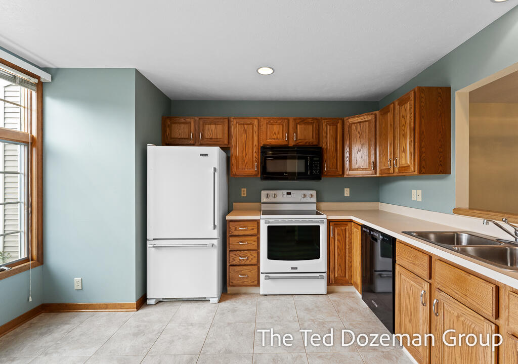 897 Clareridge Court Holland MI 49423