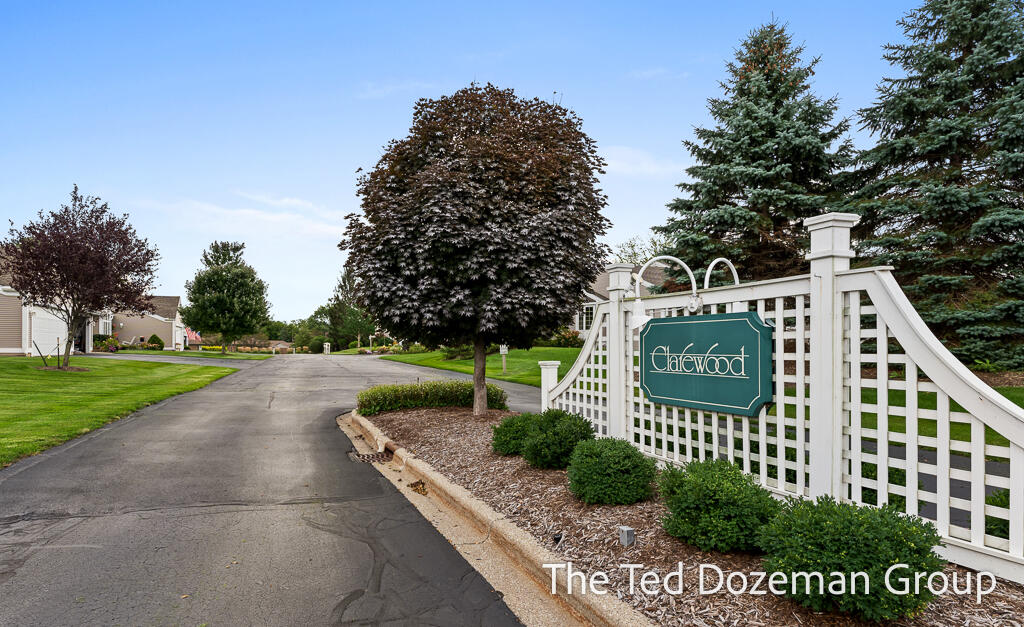 897 Clareridge Court Holland MI 49423