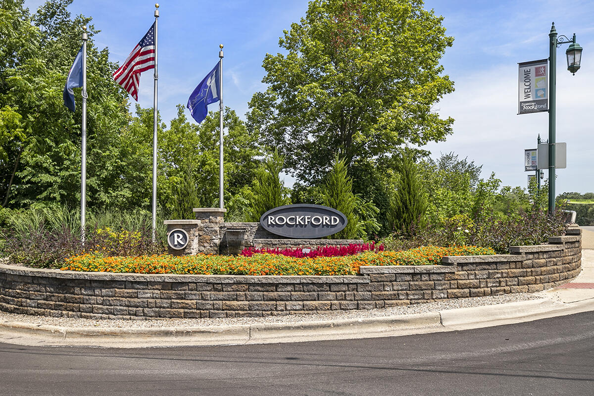 151 Tamarack Lane NE Rockford MI 49341