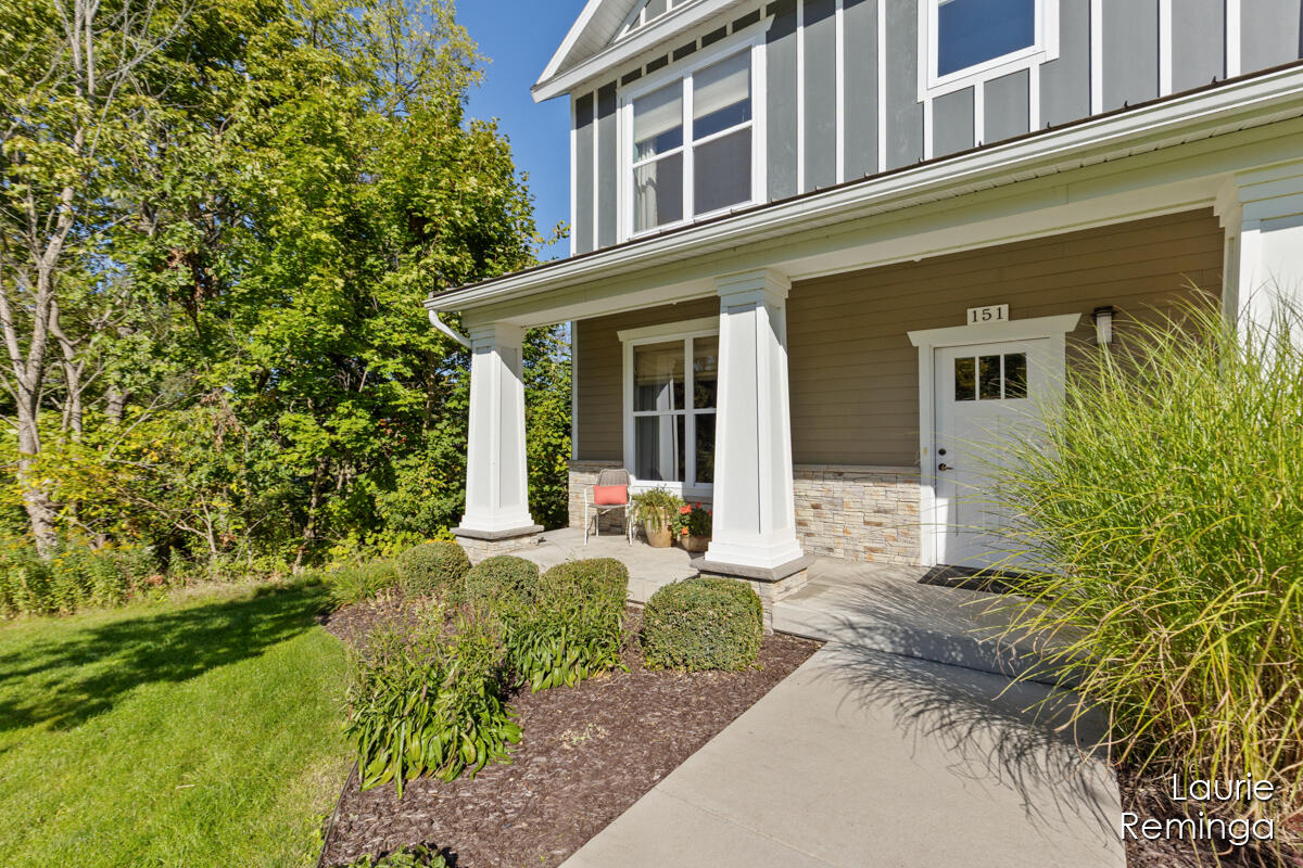151 Tamarack Lane NE Rockford MI 49341