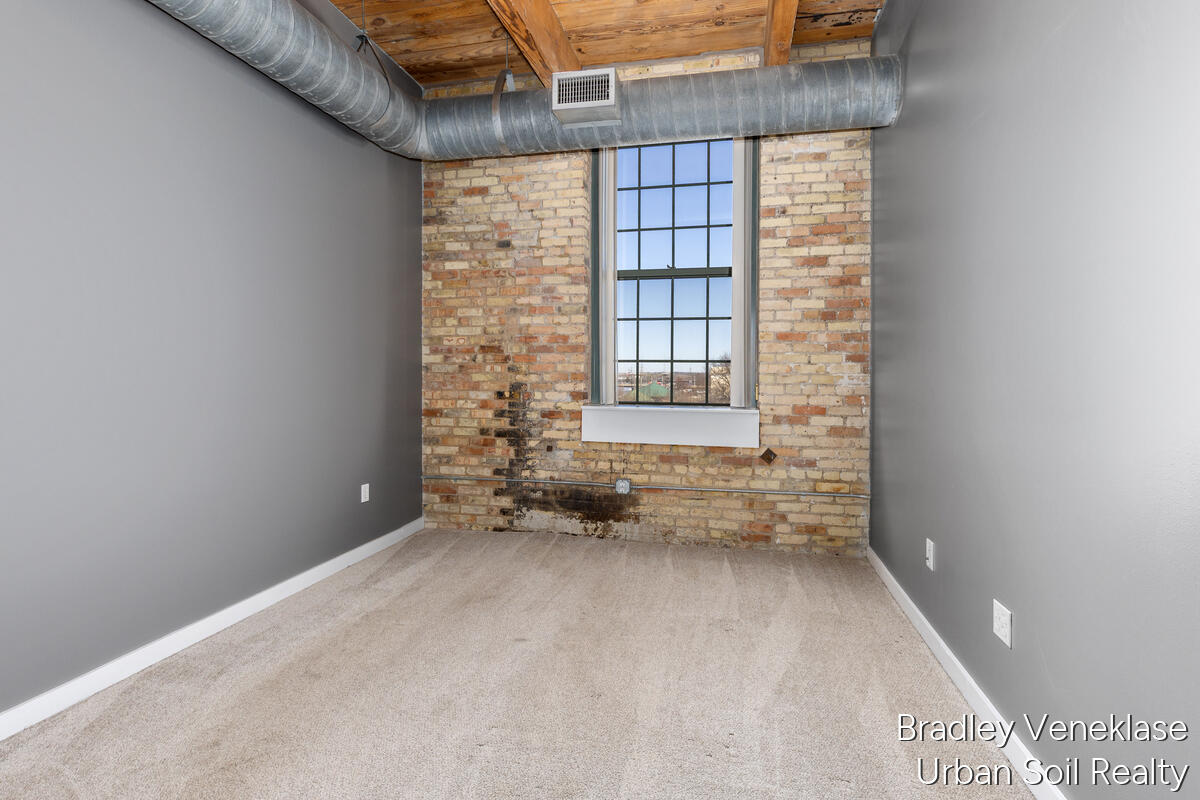 940 Monroe Avenue NW Grand Rapids MI 49503