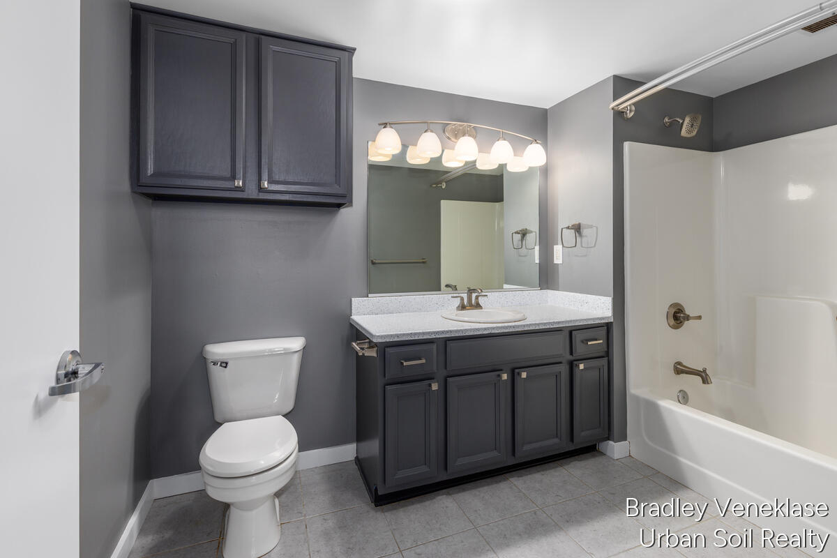 940 Monroe Avenue NW Grand Rapids MI 49503