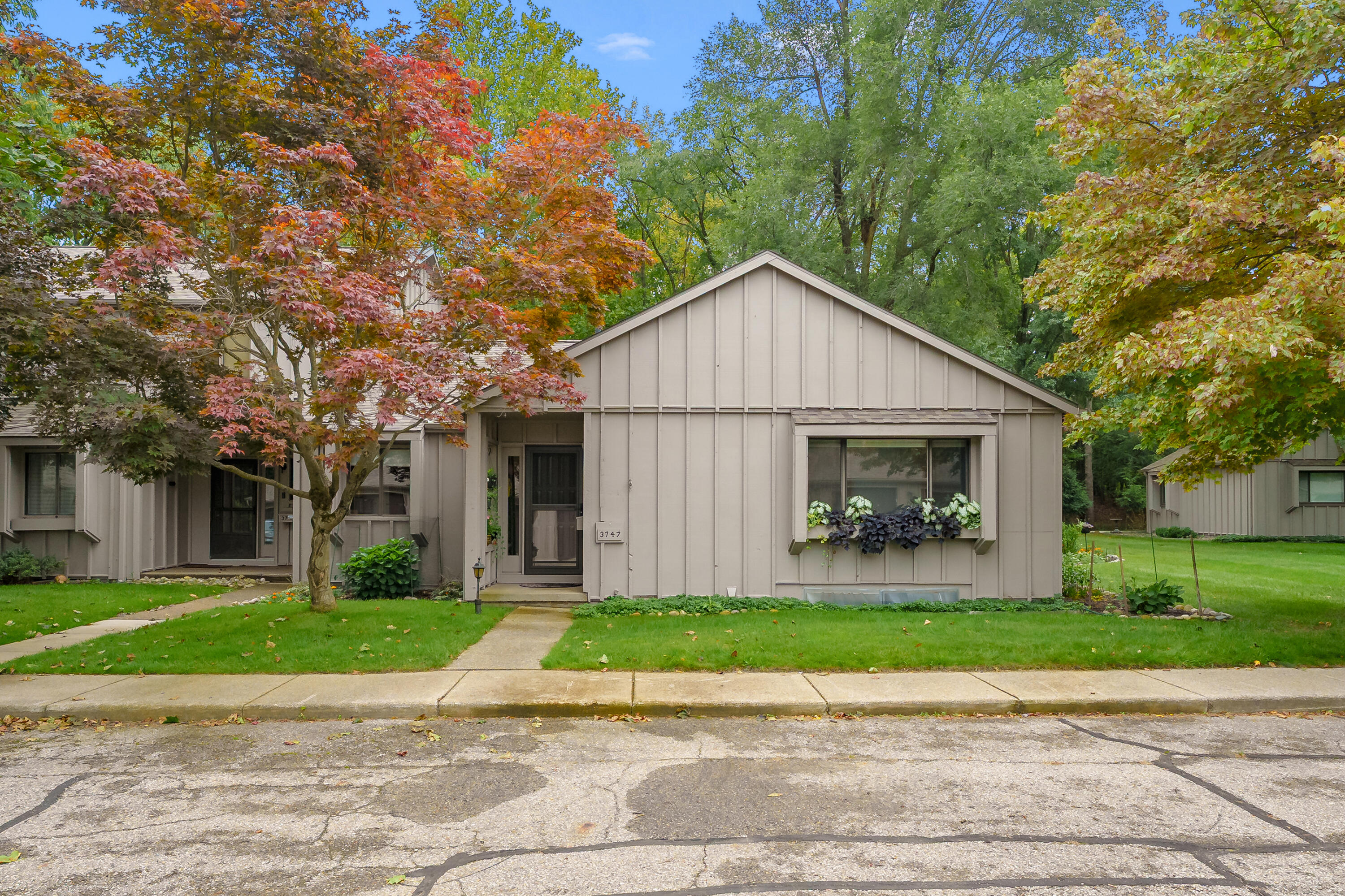 3747 Cedaridge Road Kalamazoo MI 49008
