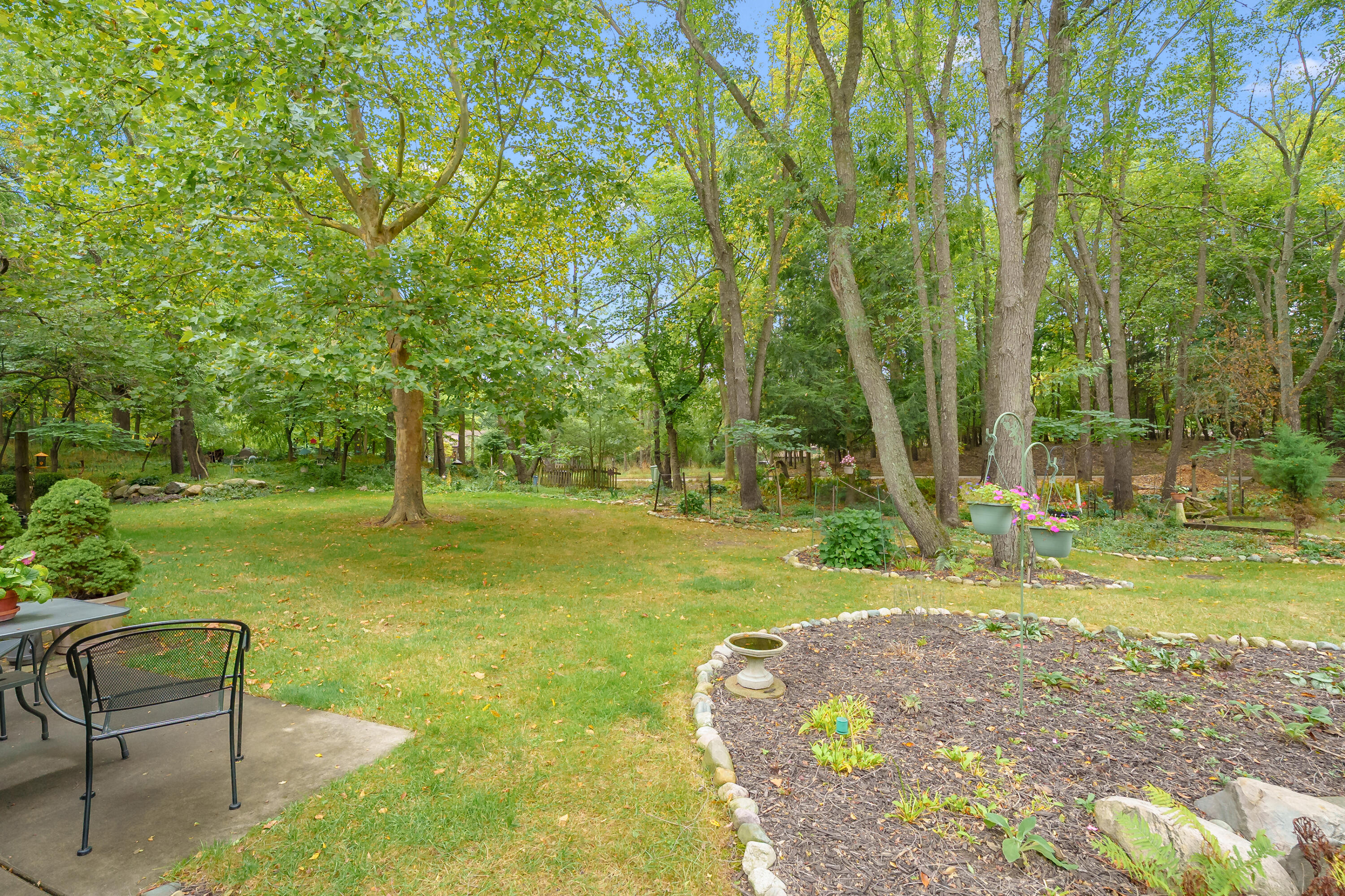 3747 Cedaridge Road Kalamazoo MI 49008