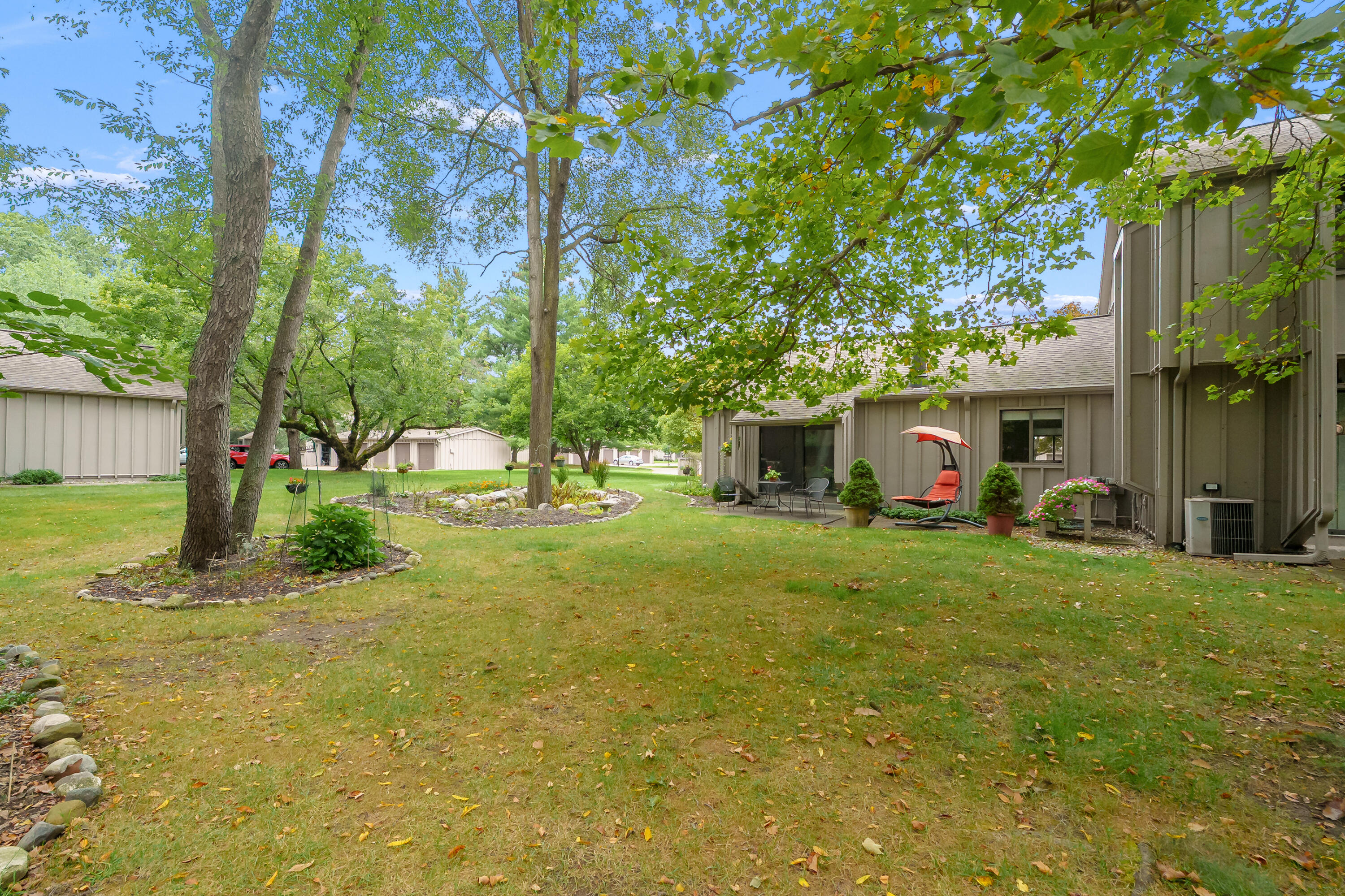 3747 Cedaridge Road Kalamazoo MI 49008