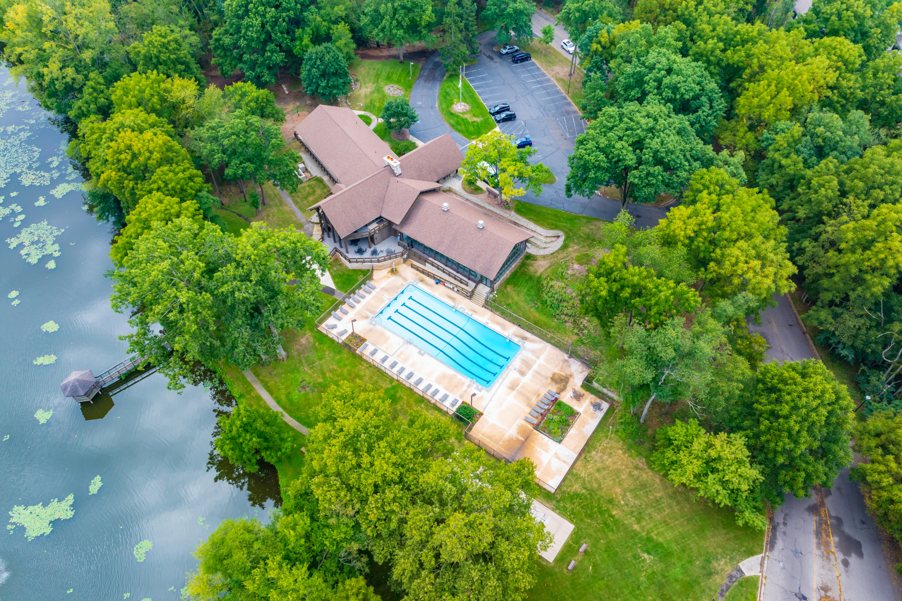 3747 Cedaridge Road Kalamazoo MI 49008