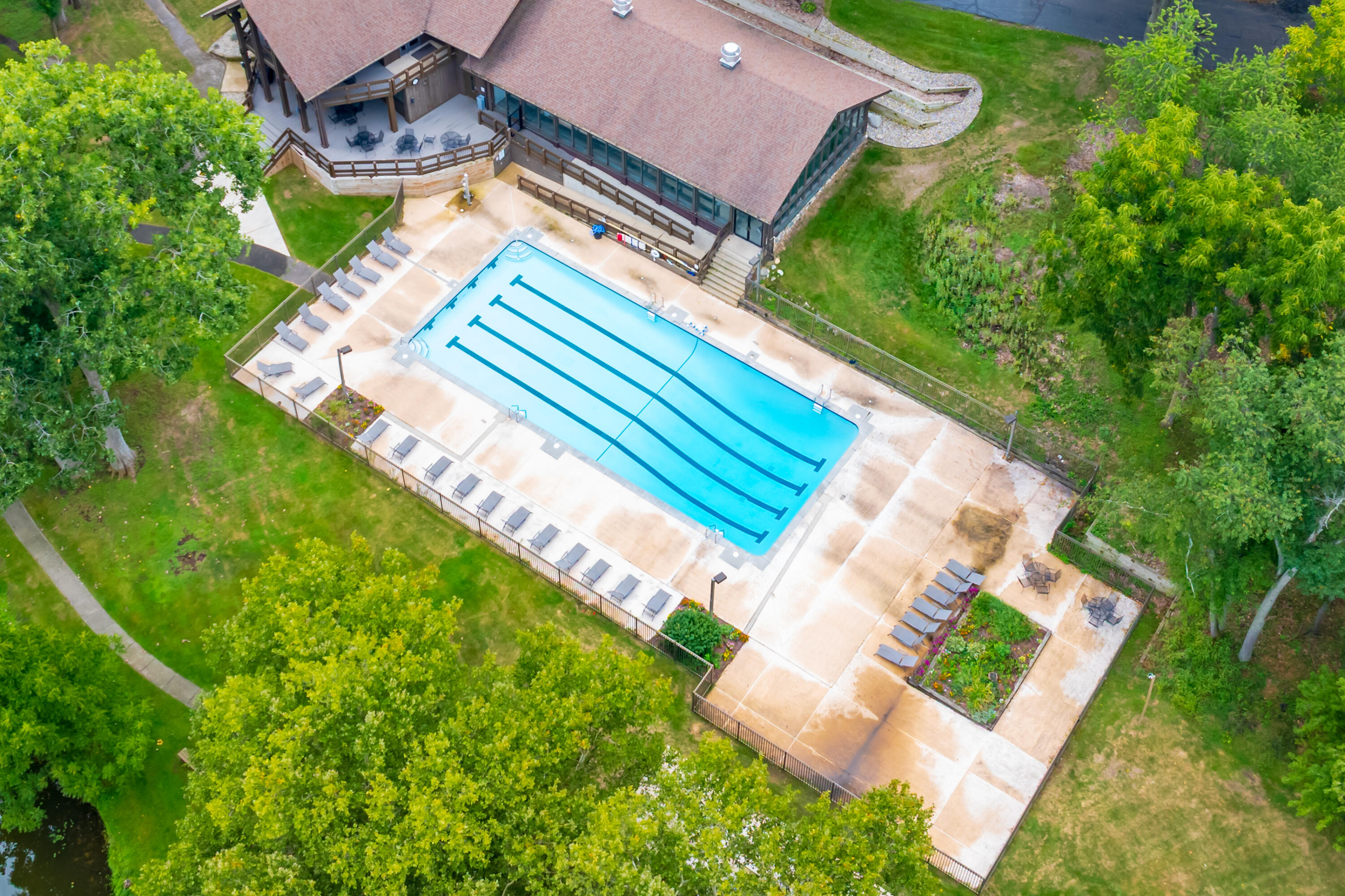 3747 Cedaridge Road Kalamazoo MI 49008