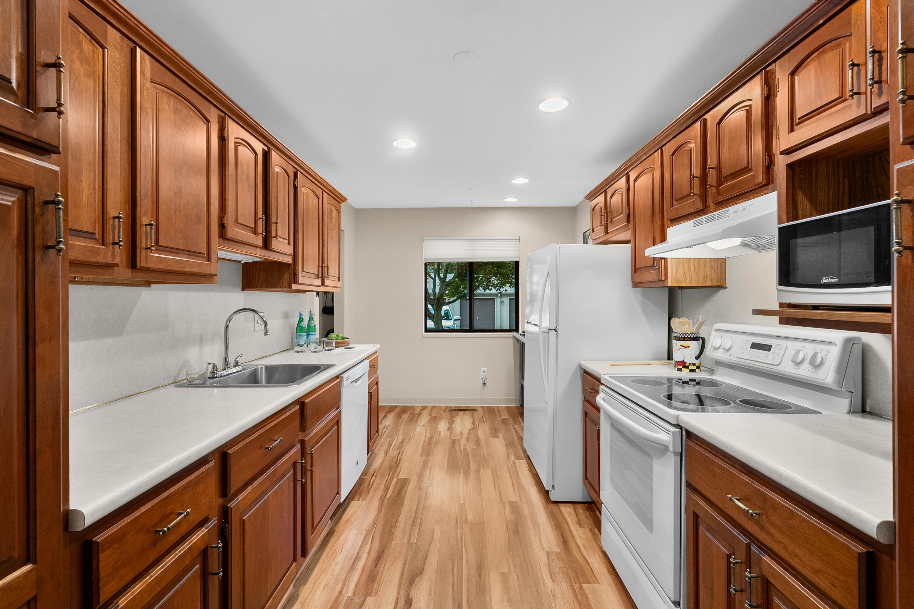 3747 Cedaridge Road Kalamazoo MI 49008