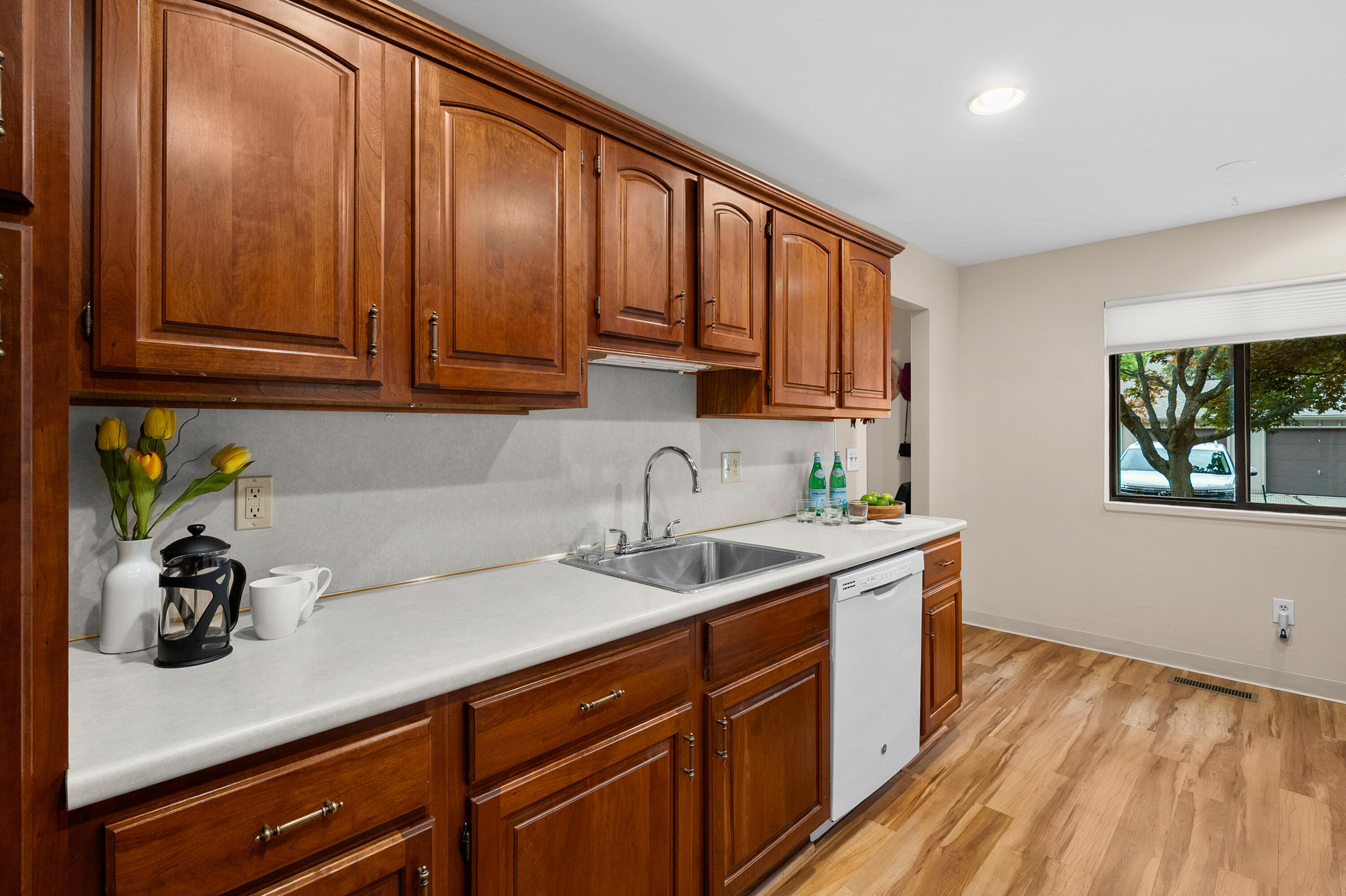 3747 Cedaridge Road Kalamazoo MI 49008
