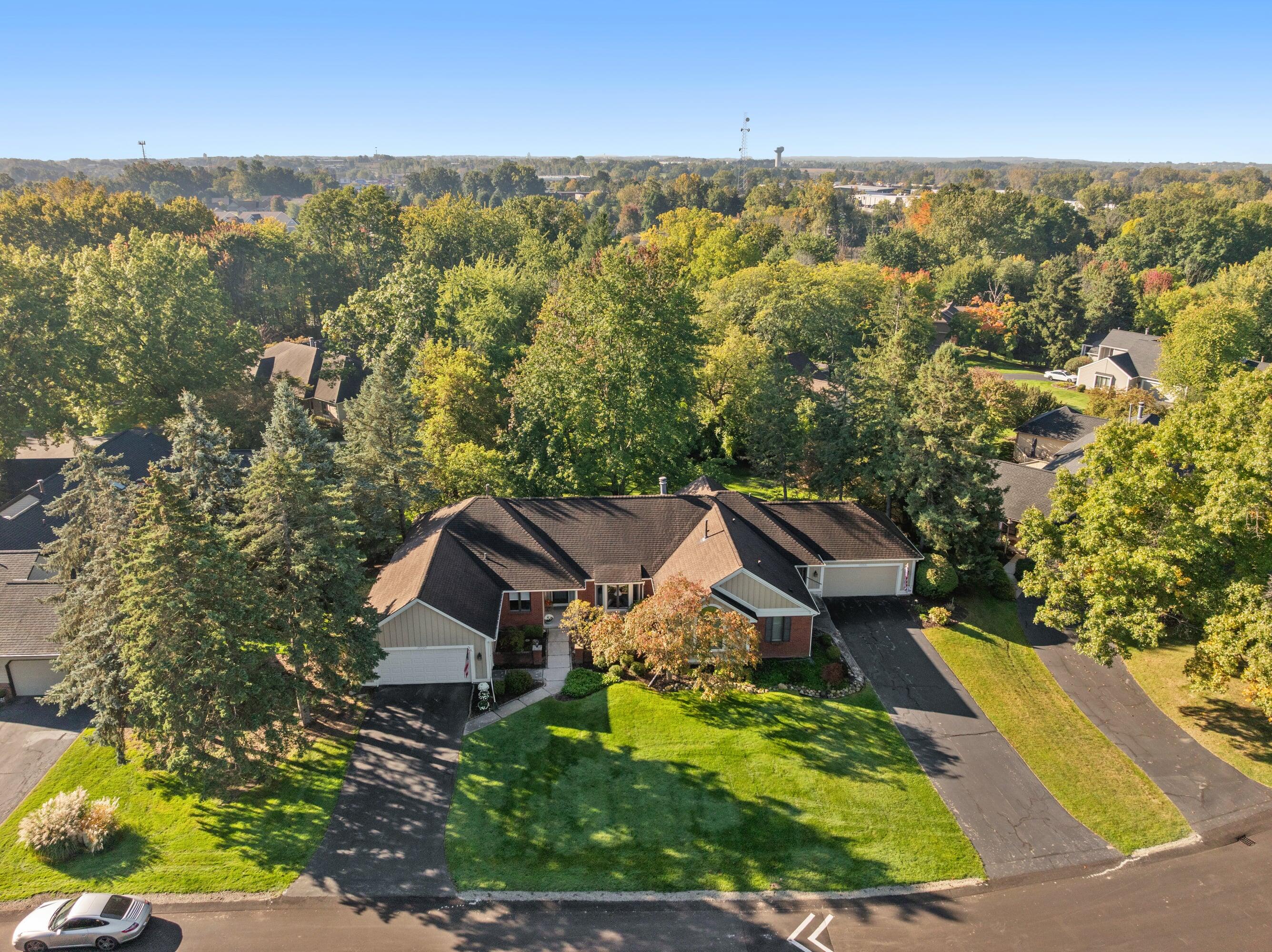 5126 S Quail Crest Drive SE Grand Rapids MI 49546