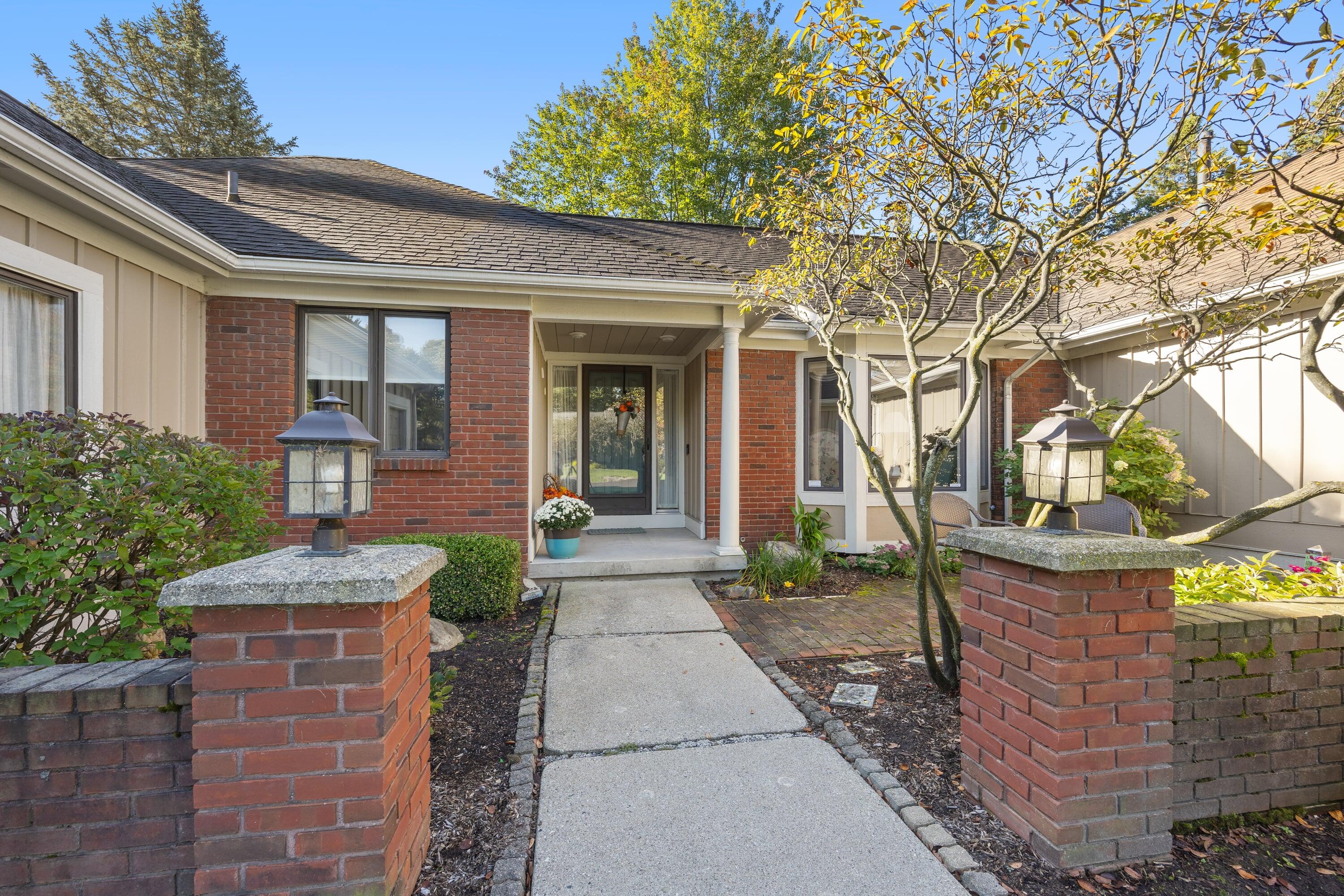 5126 S Quail Crest Drive SE Grand Rapids MI 49546